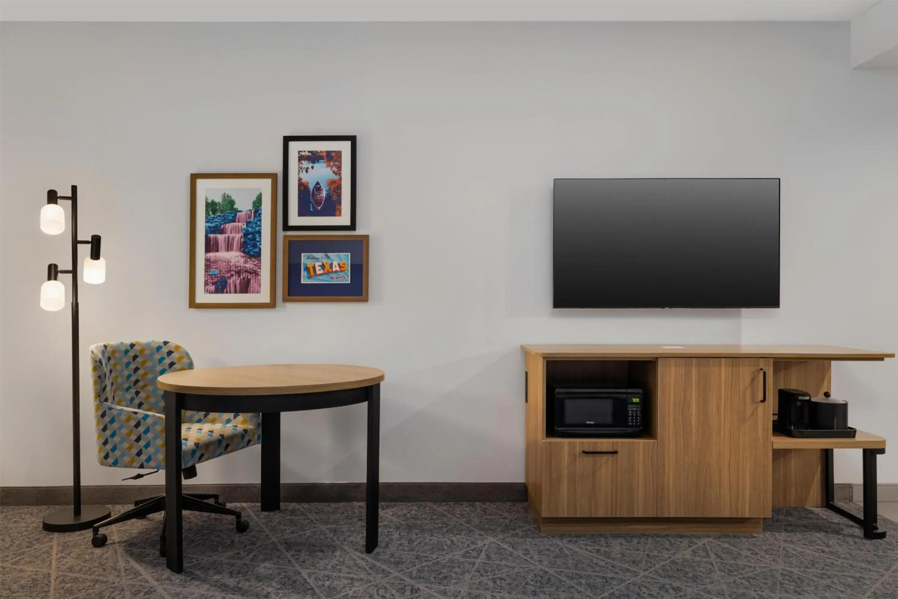 King Room - Hearing Access in Hampton Inn By Hilton Wichita Falls North King Room - Hearing Access in Hampton Inn By Hilton Wichita Falls North