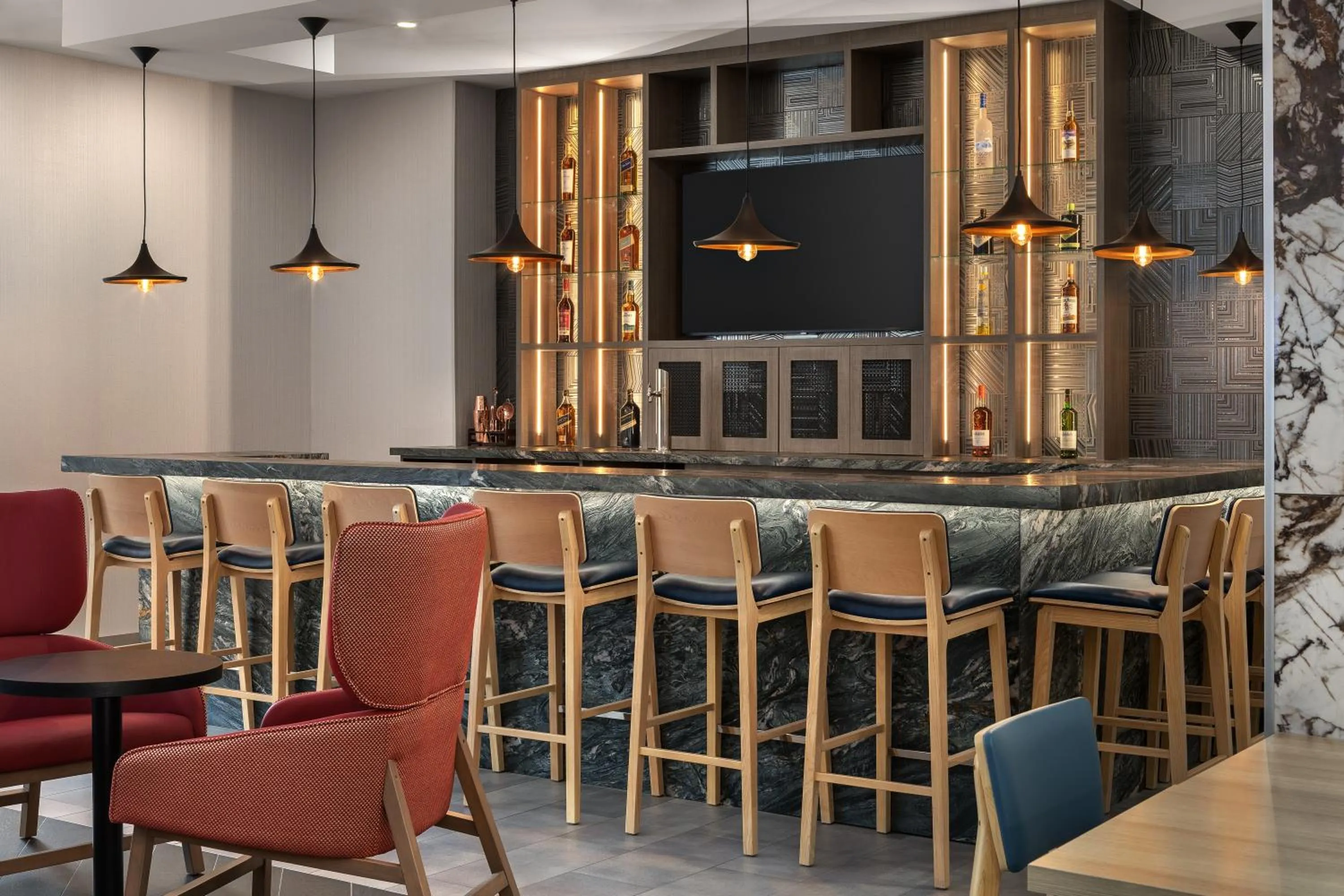 Lounge or bar in Home2 Suites By Hilton Woodstock On