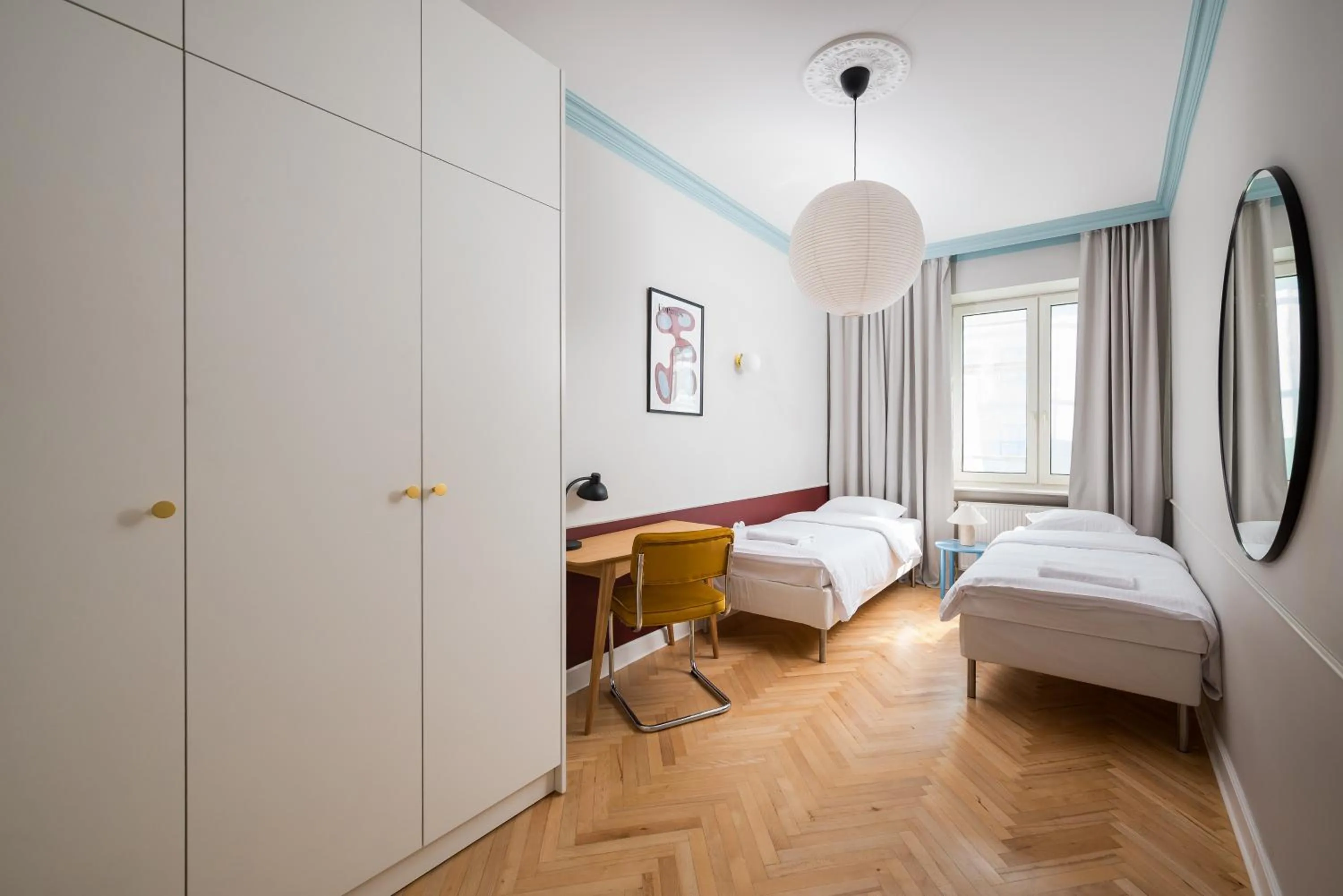 Hala Mirowska Spacious Apartment by BookingHost