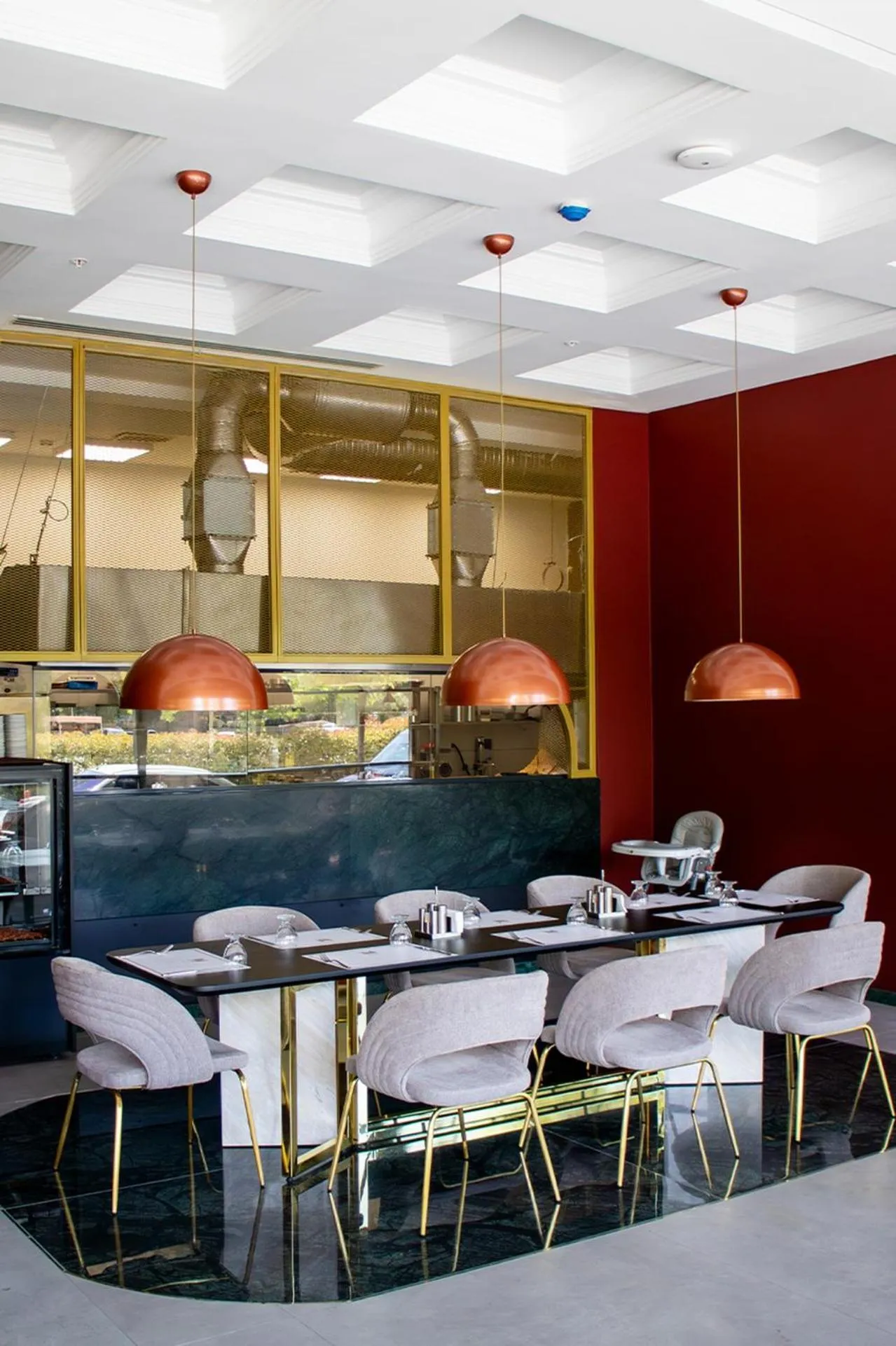 Restaurant/places to eat in Sam Royal Hotel