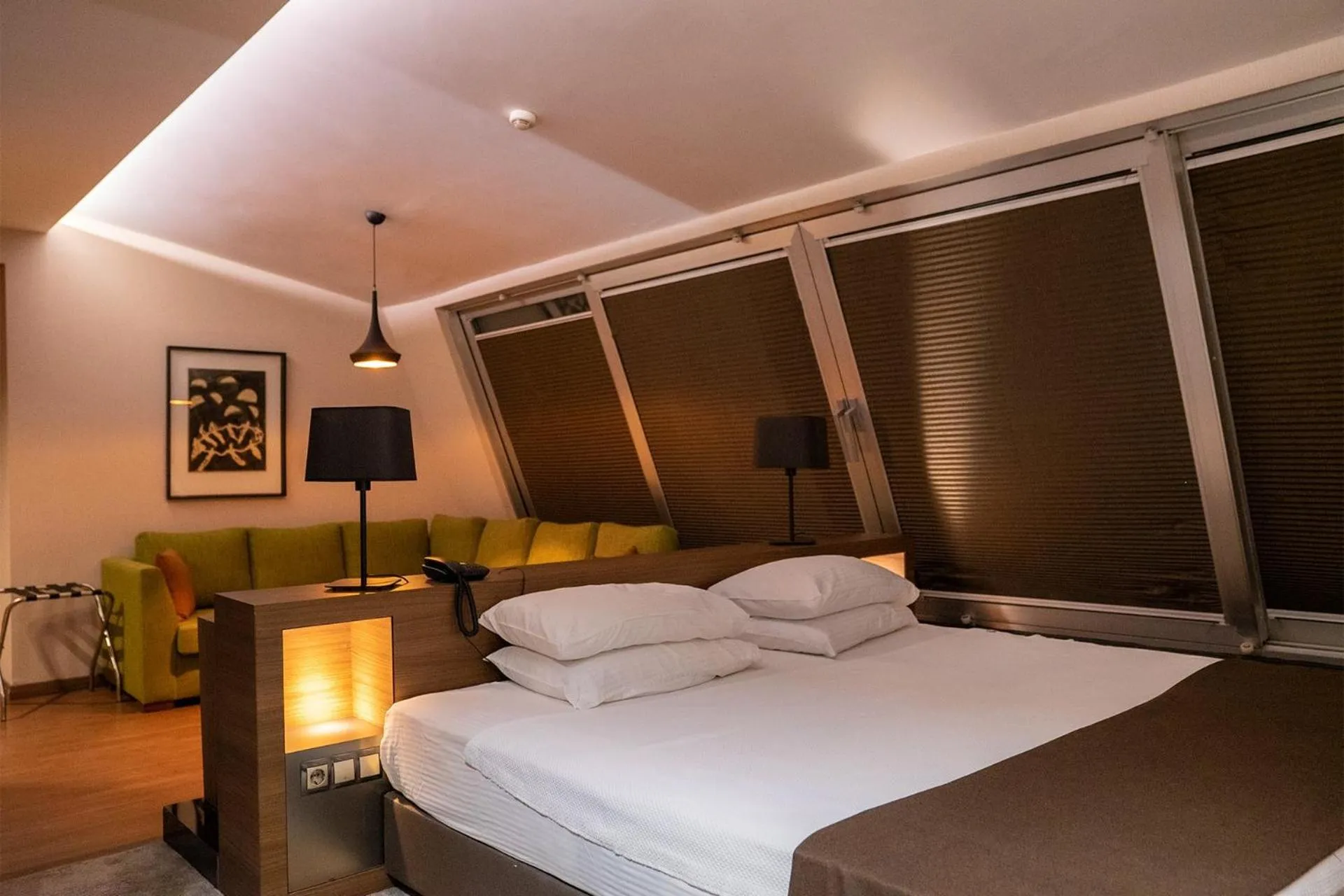 Bed in Sam Royal Hotel