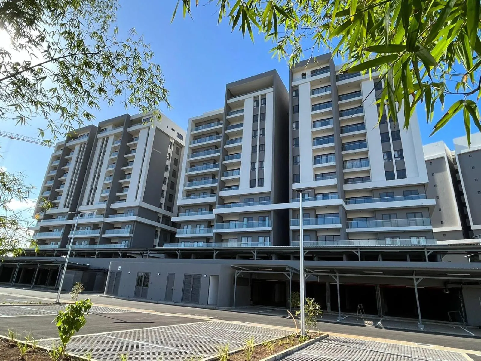 Property building in Minissy Suites