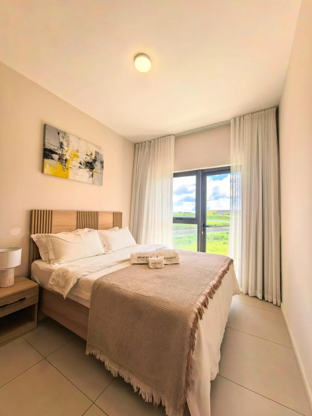 Bedroom, Bed in Minissy Suites