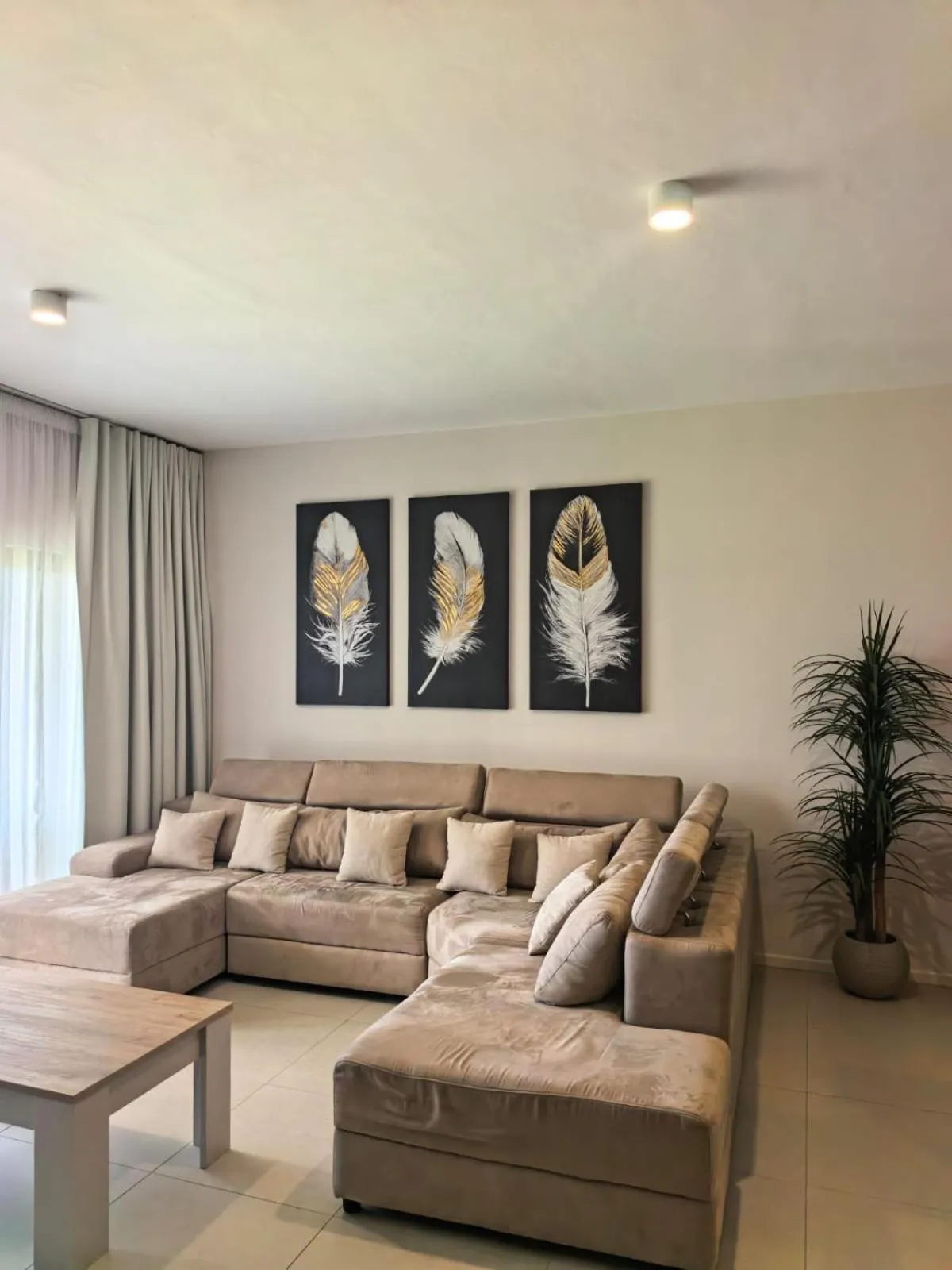 Living room in Minissy Suites