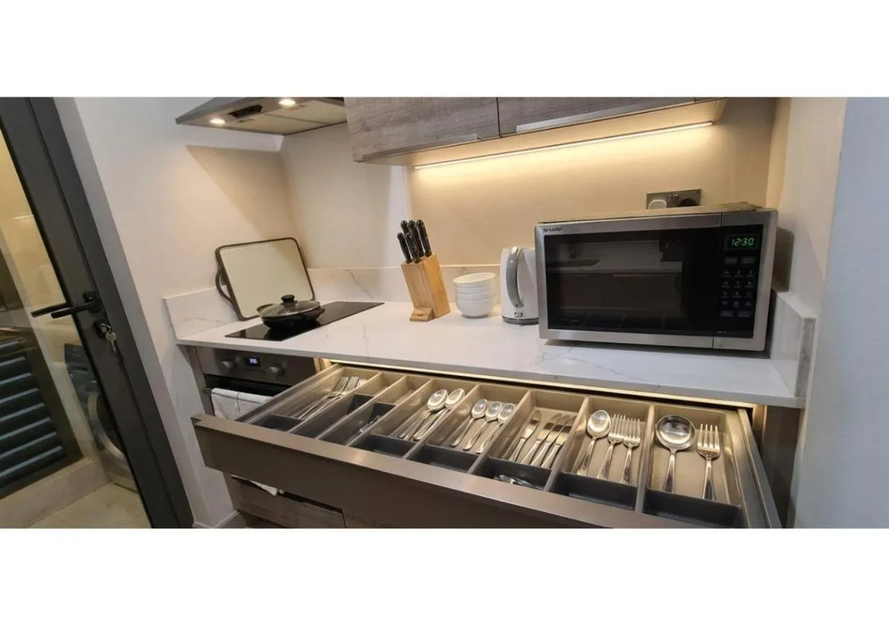 Kitchen or kitchenette in Minissy Suites