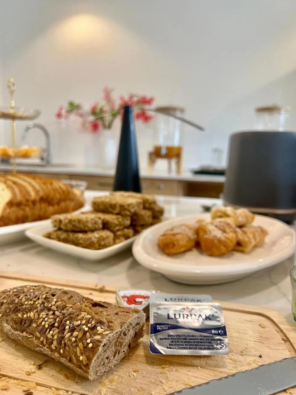 Breakfast in Minissy Suites