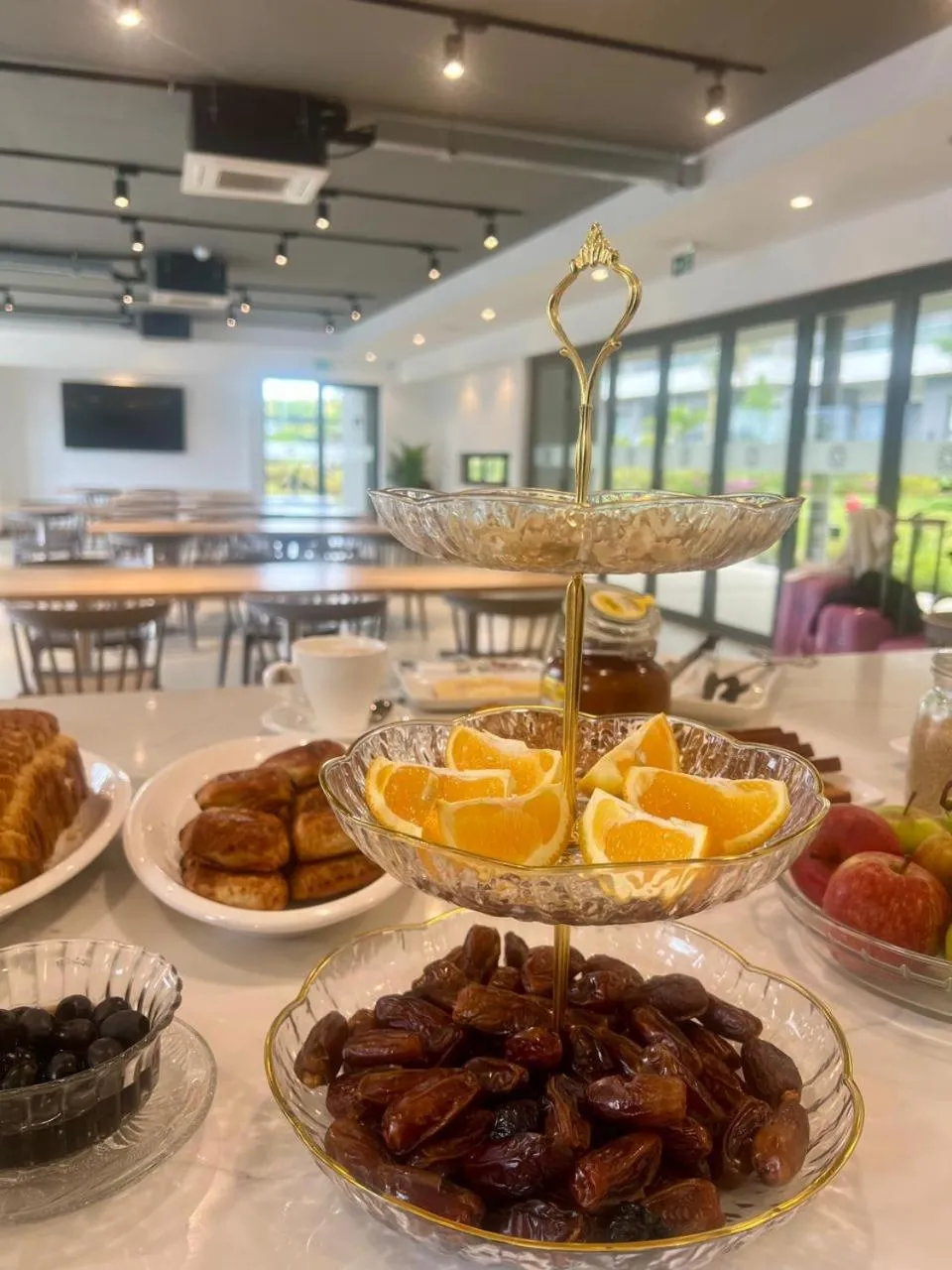 Food in Minissy Suites
