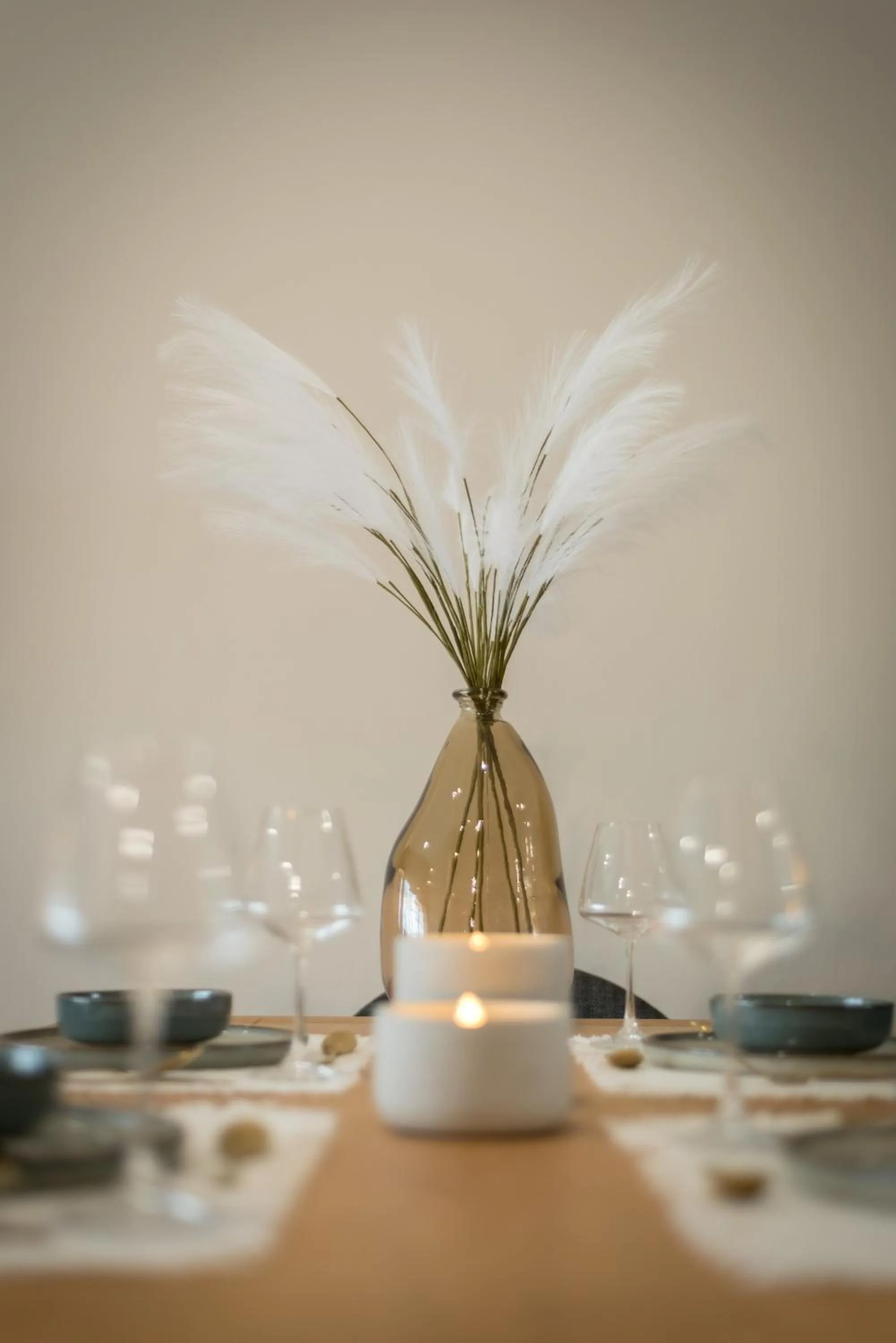Dining area in Minissy Suites
