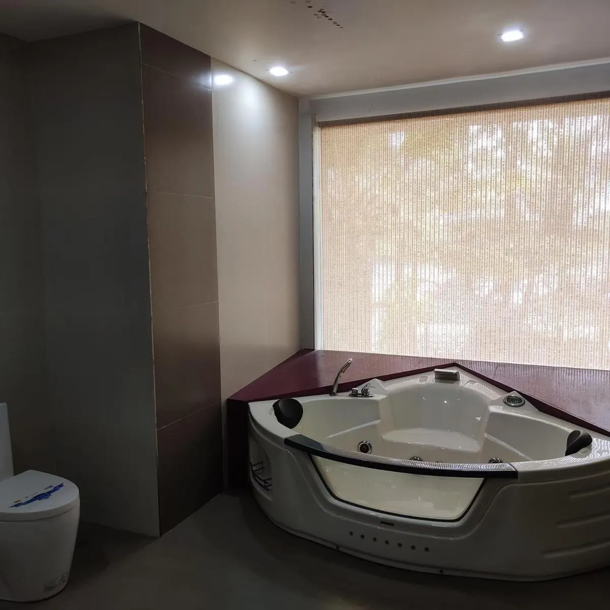 Hot Tub in Vista Al Rio