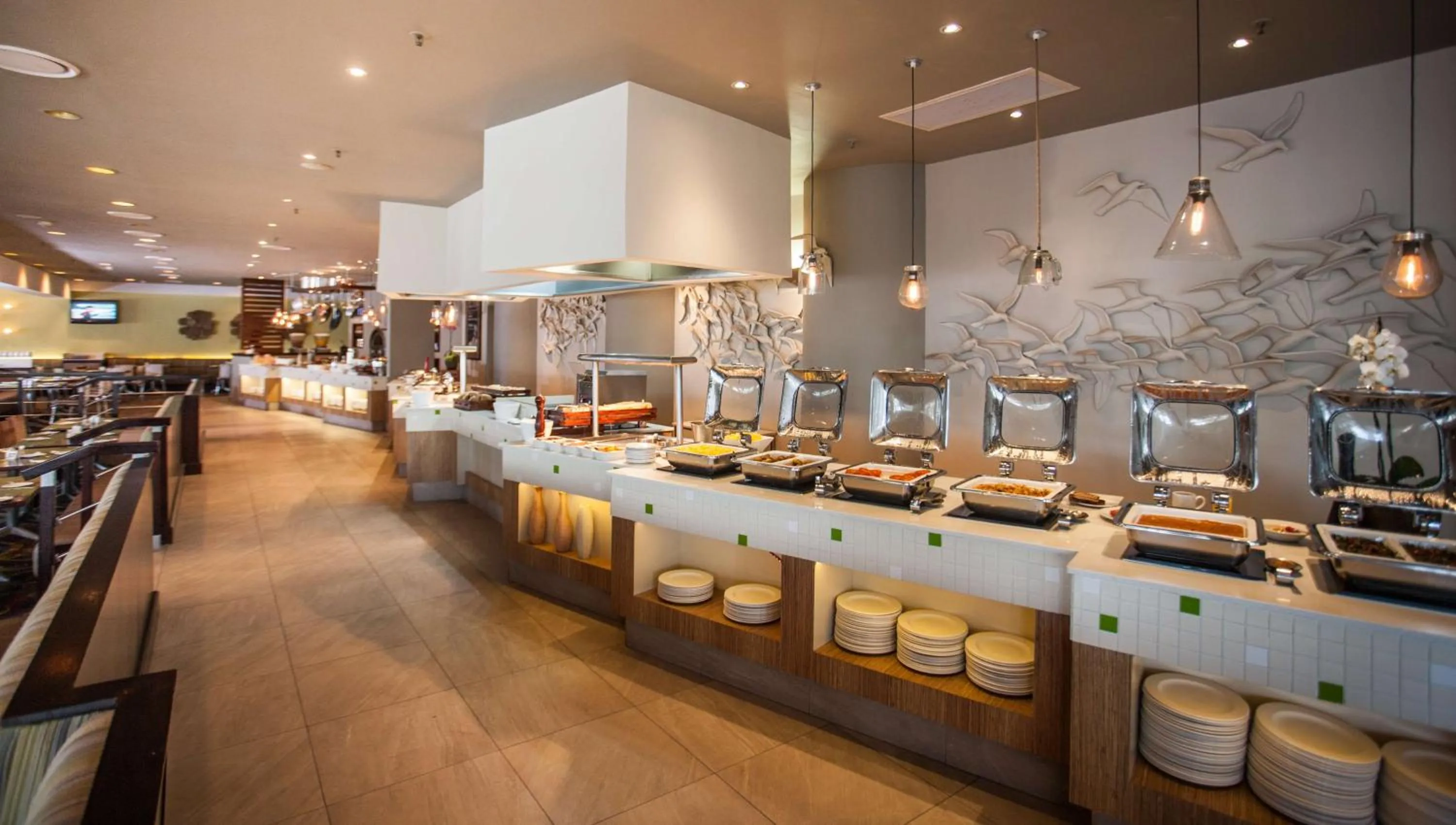 Restaurant/places to eat in Garden Court Marine Parade