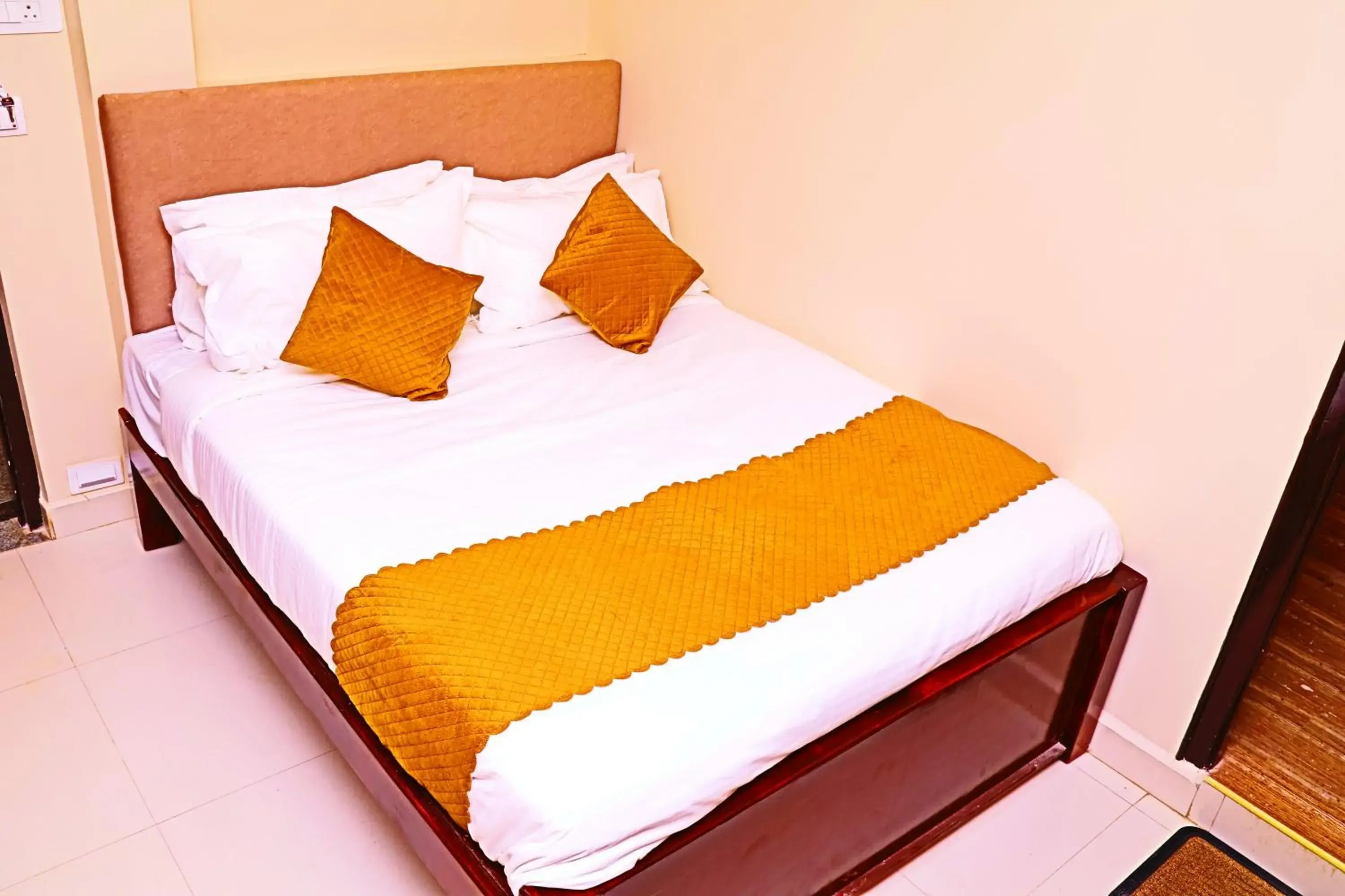 Standard Queen Room in JSN Grand Standard Queen Room in JSN Grand