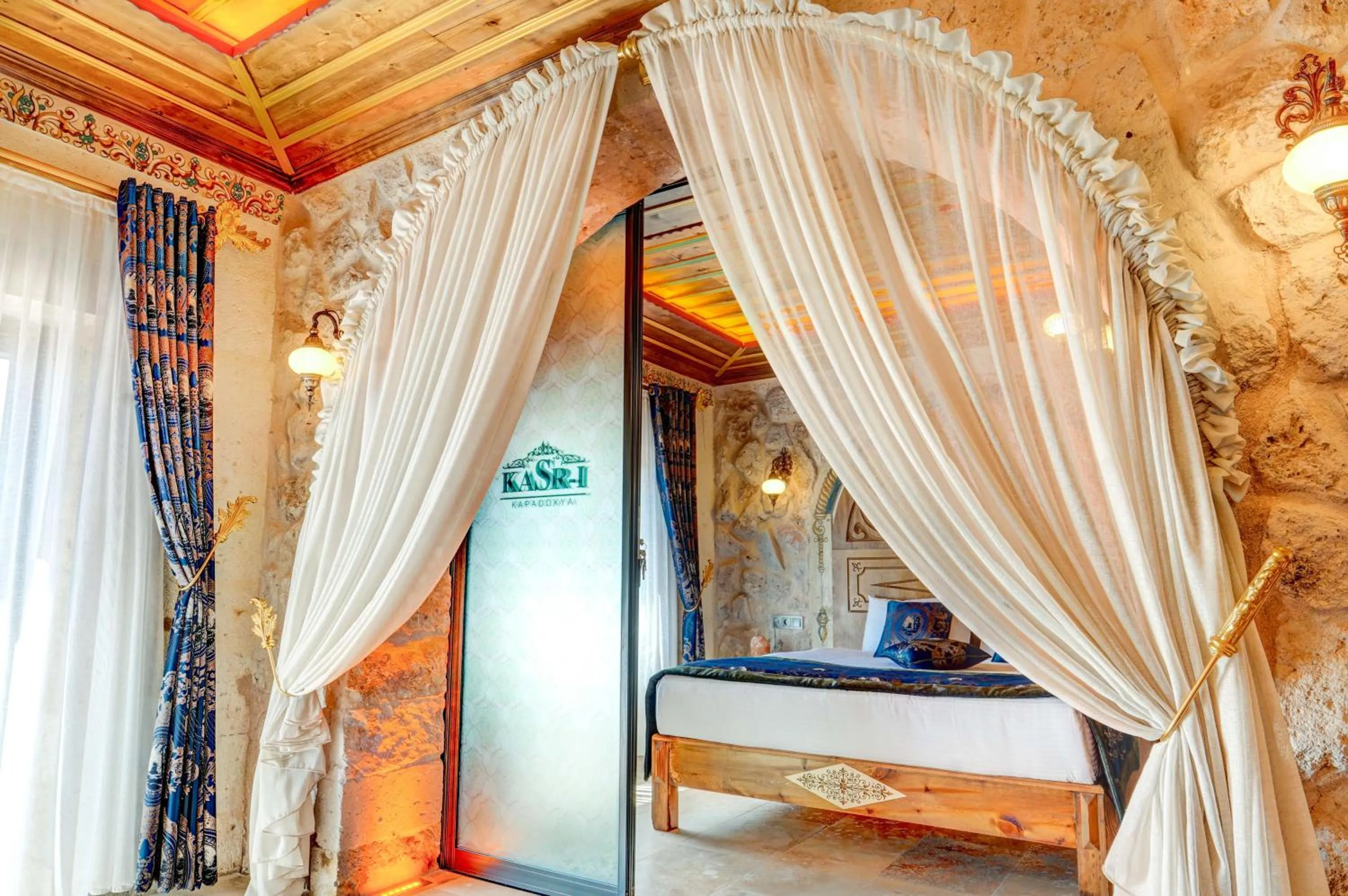 Bedroom, Bed in Kasr-ı Kapadokya Cave Suites