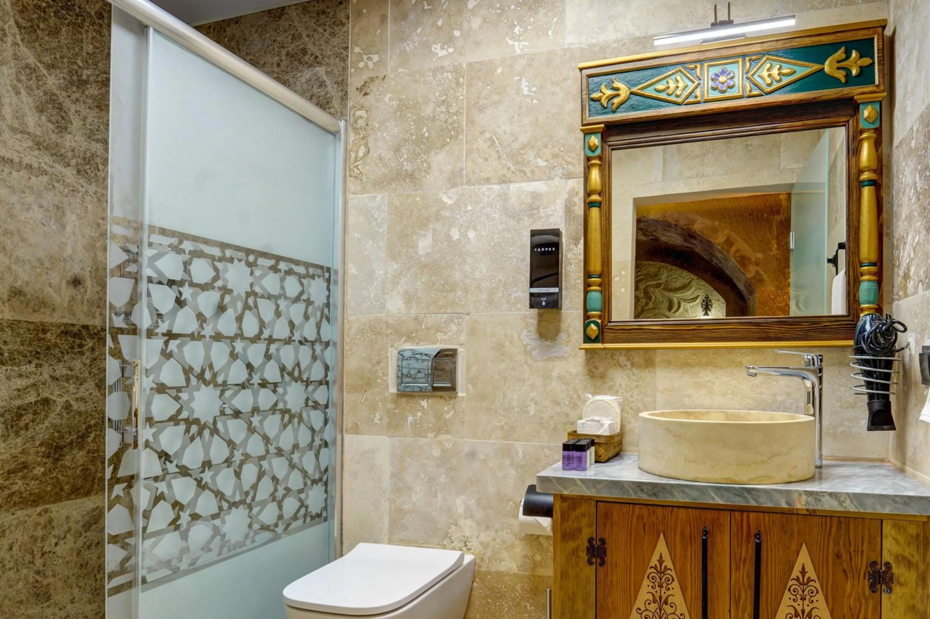 Bathroom in Kasr-ı Kapadokya Cave Suites