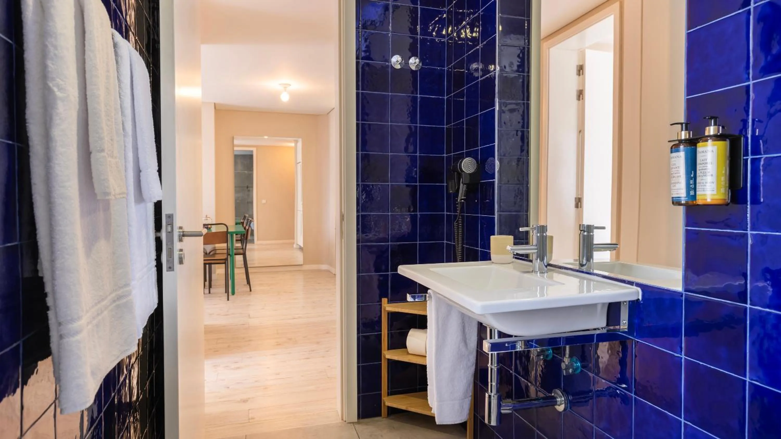 Bathroom in Carmo 43