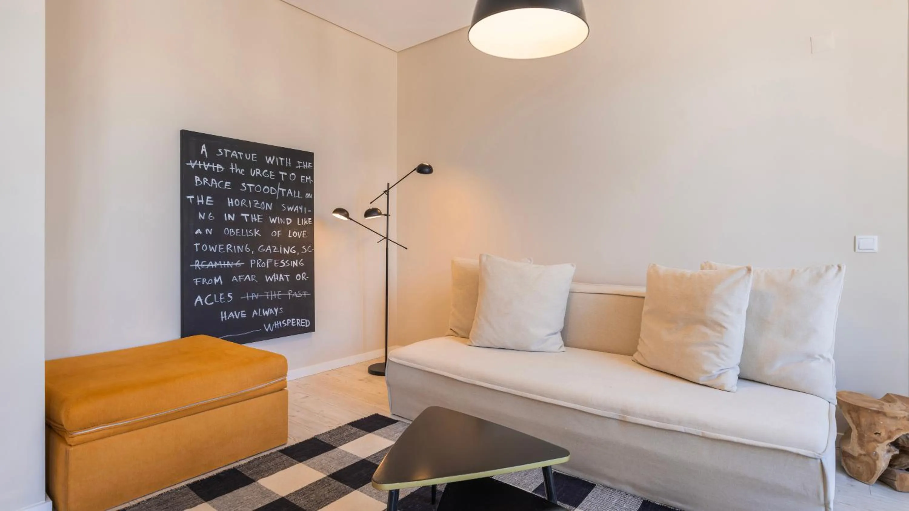 Living room, Bed in Carmo 43