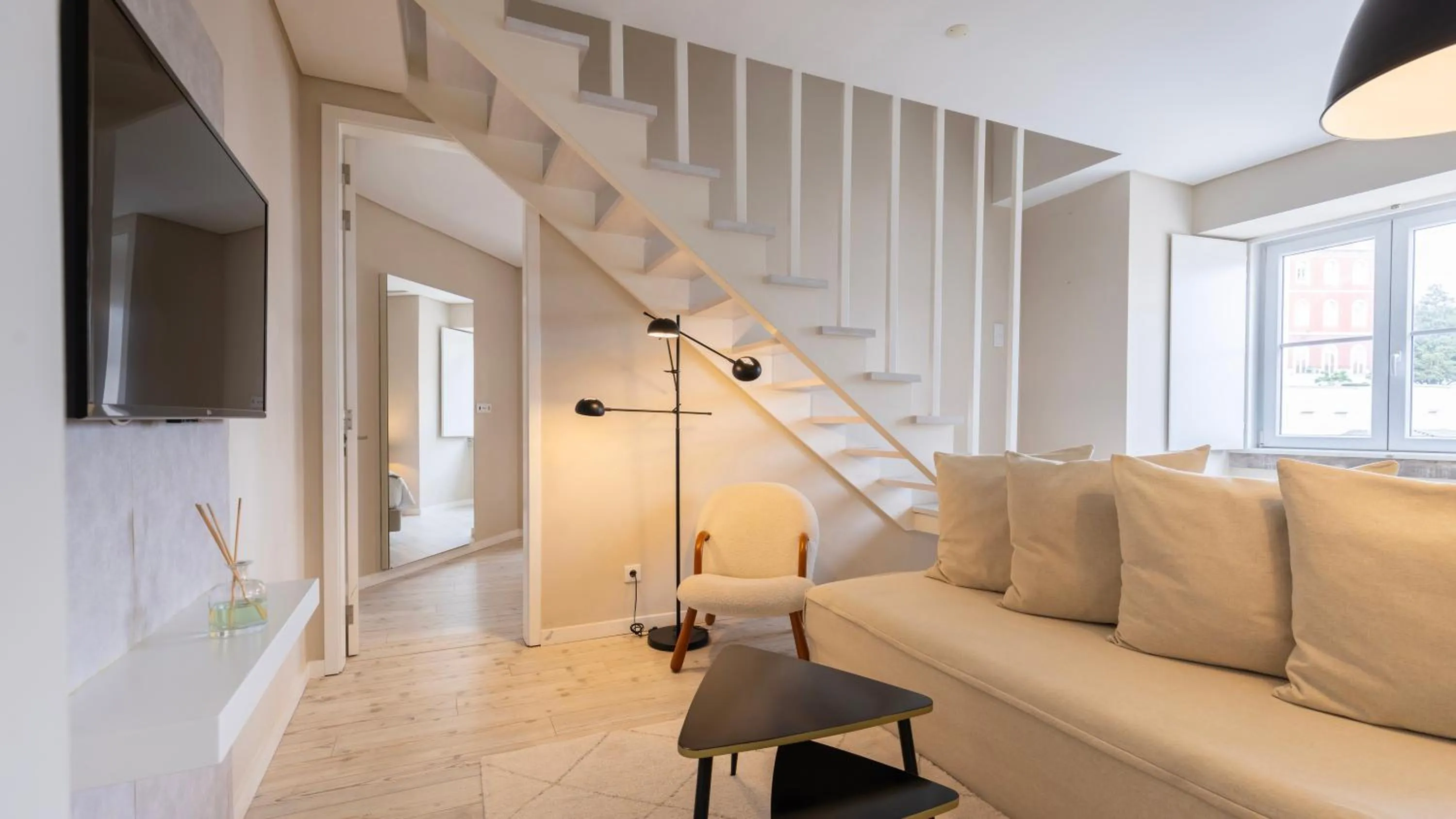 TV and multimedia in Carmo 43