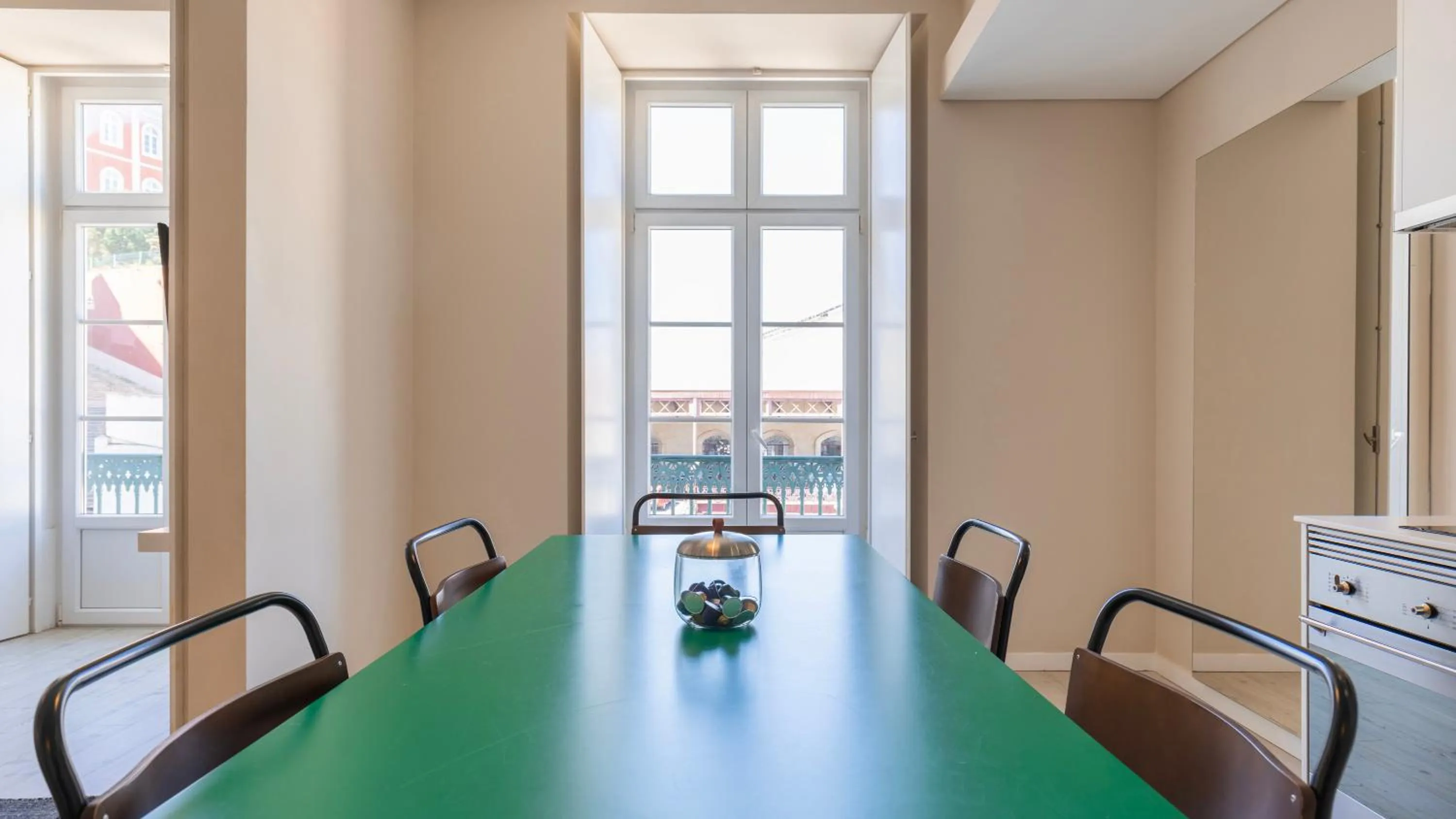 Dining area in Carmo 43