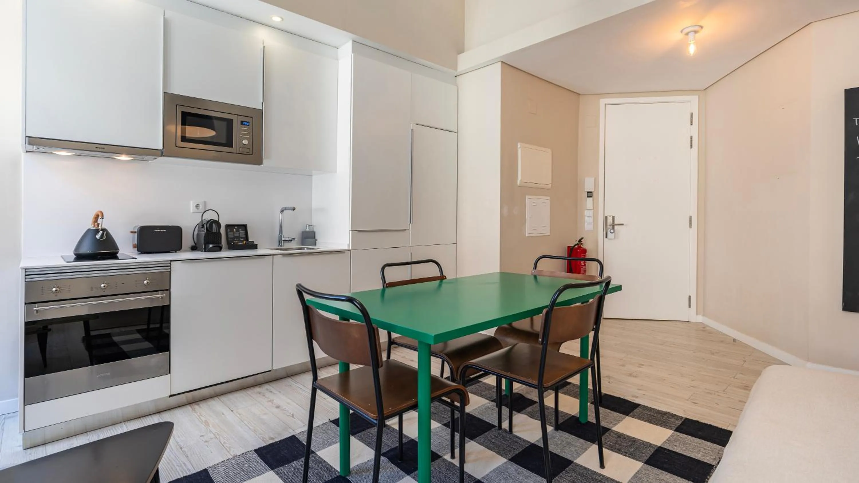 Kitchen or kitchenette in Carmo 43