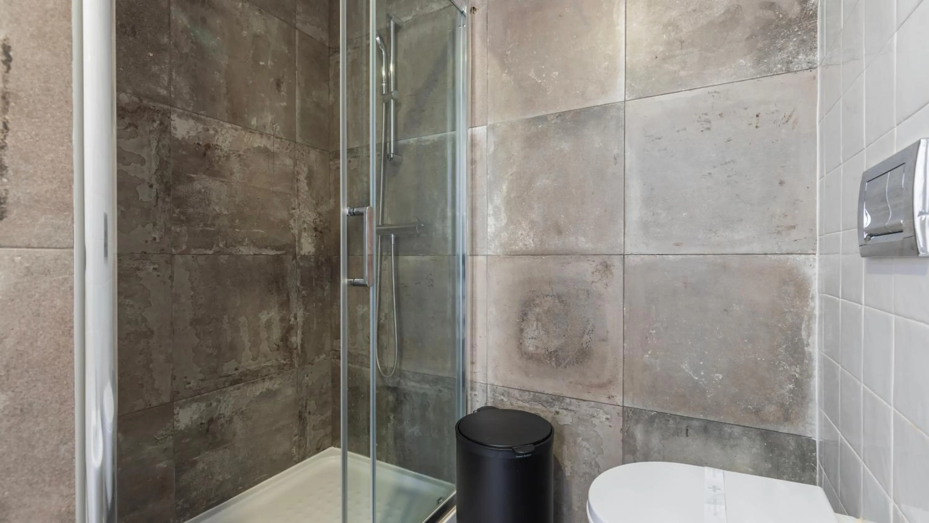 Bathroom in Carmo 43