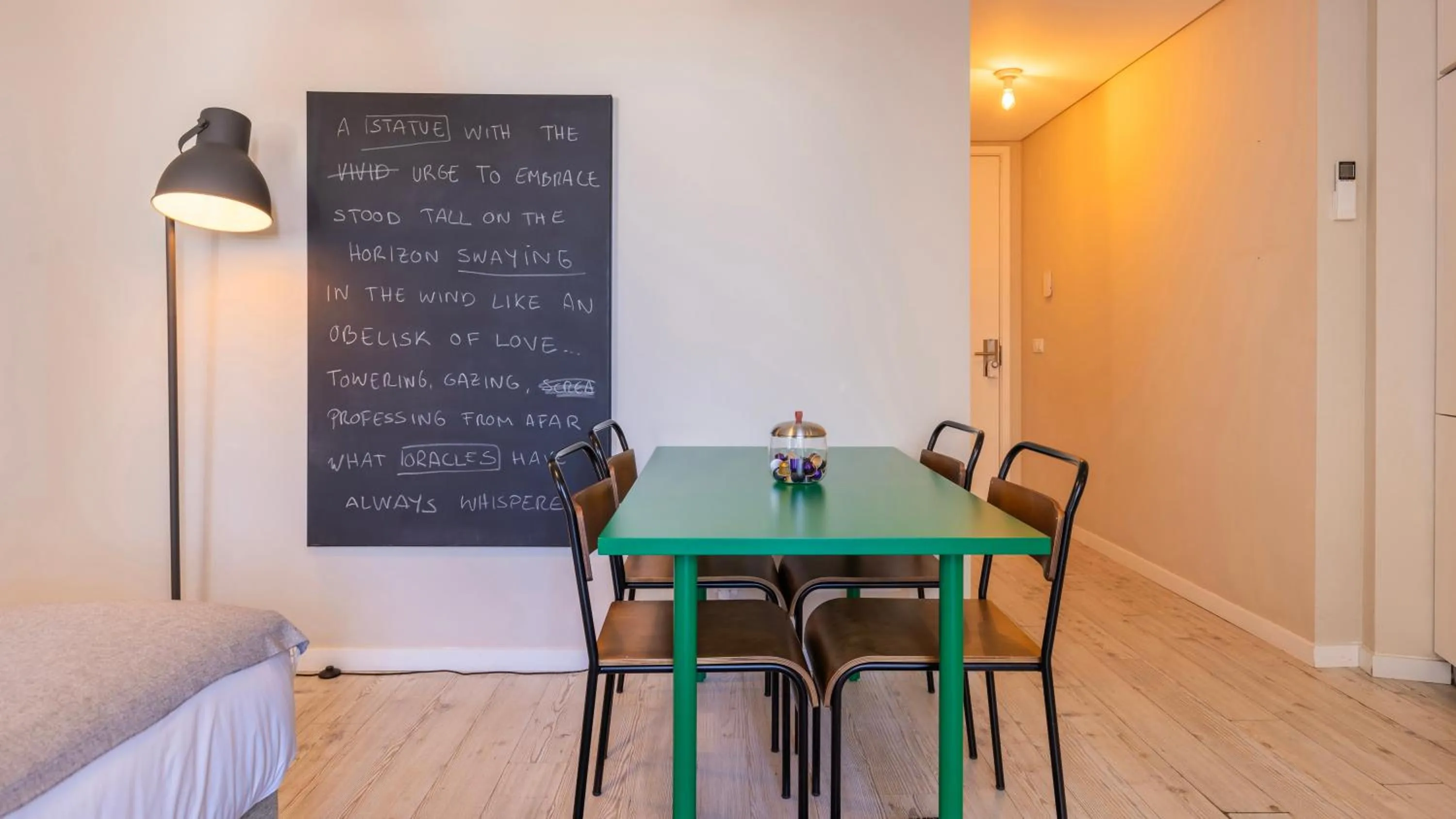 Dining area in Carmo 43