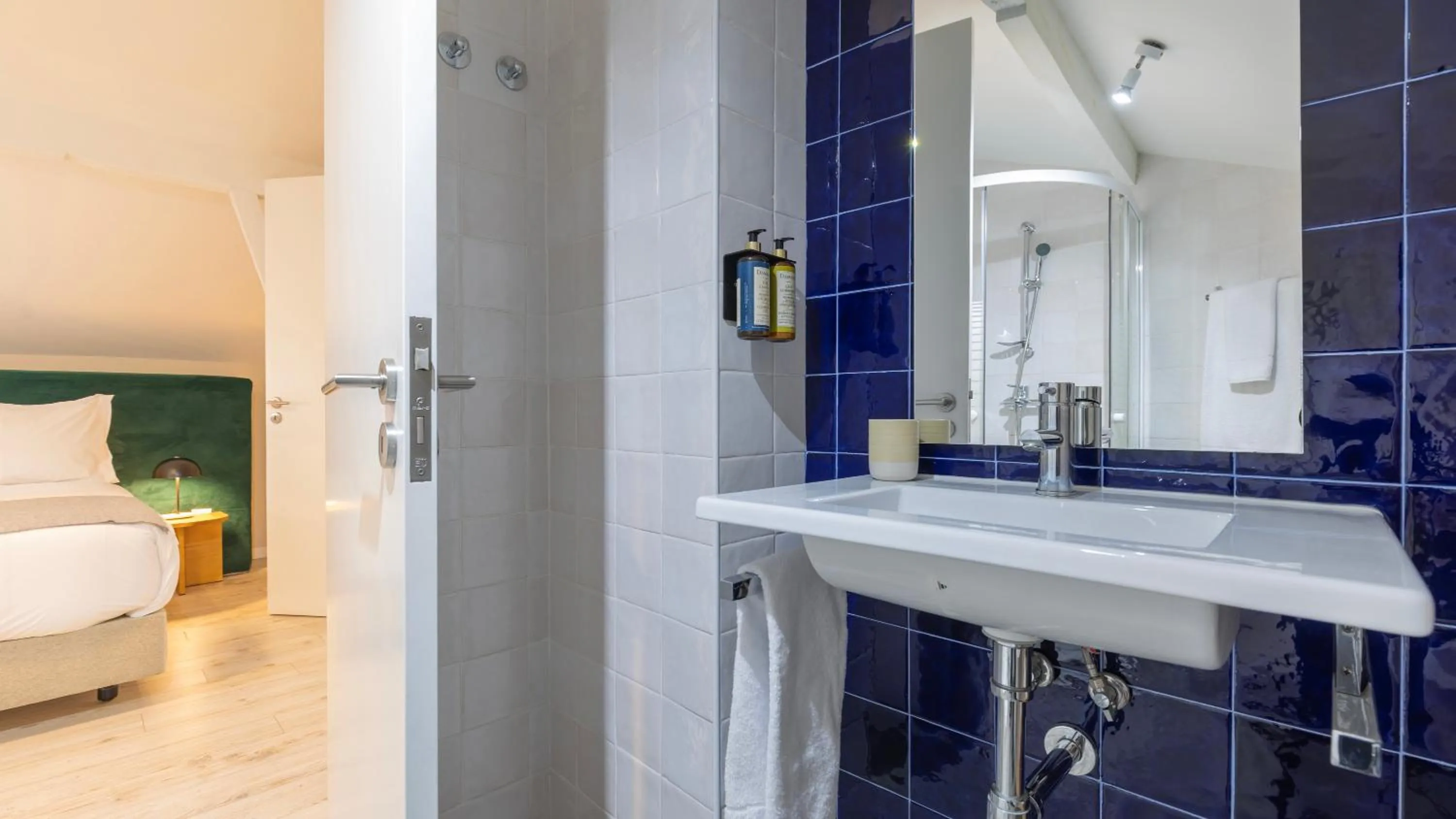 Bathroom in Carmo 43