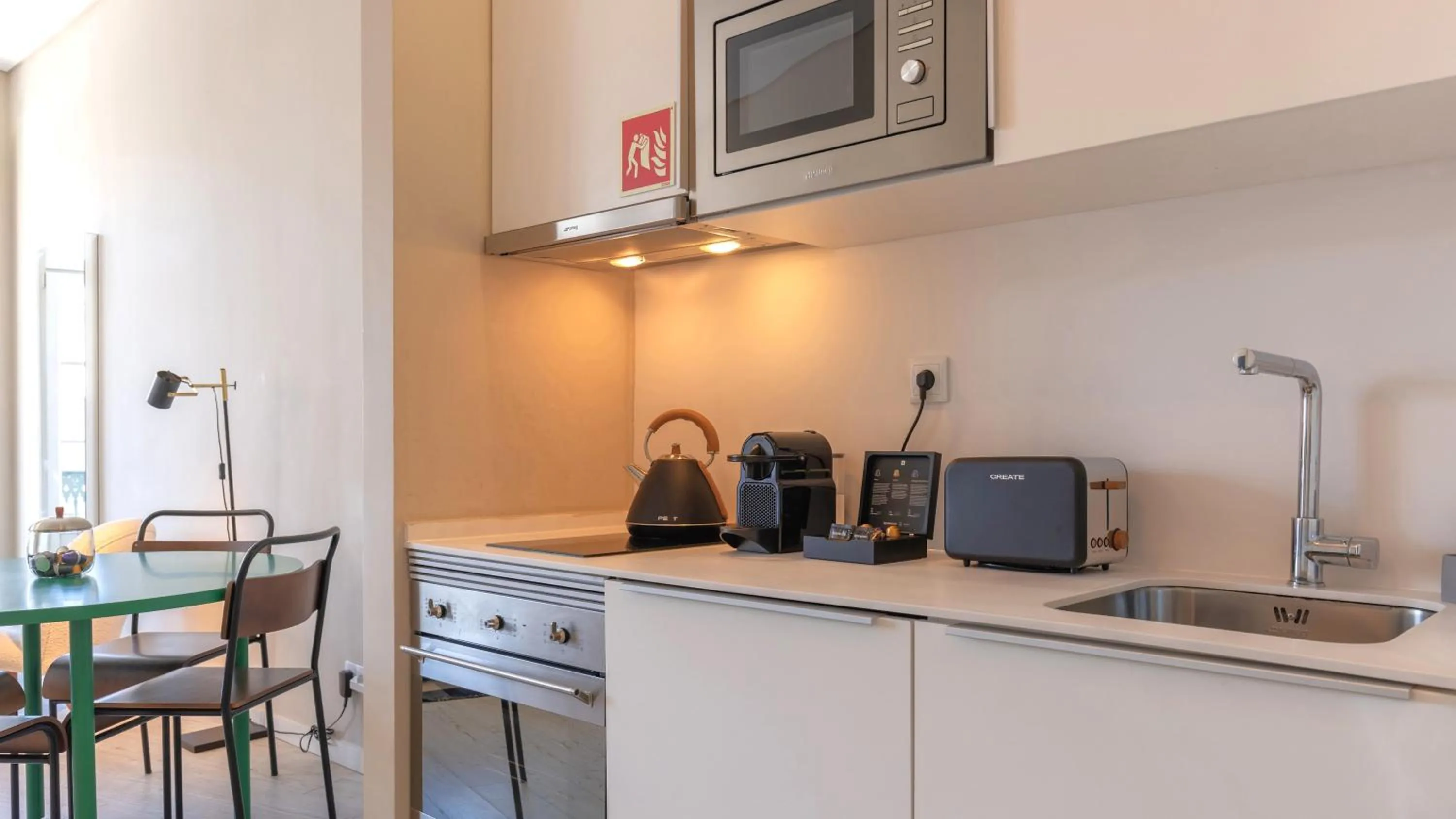 Kitchen or kitchenette in Carmo 43