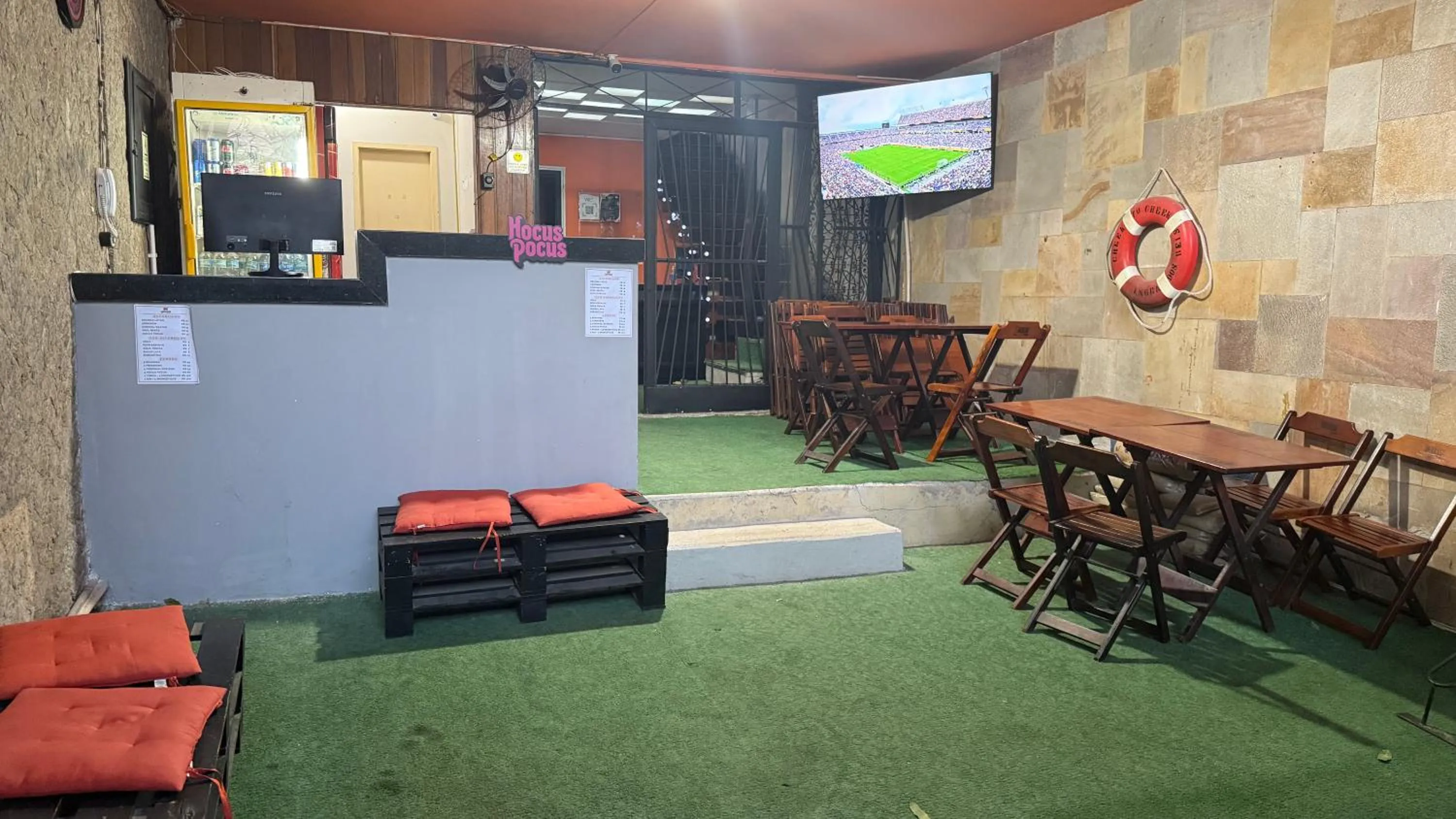 Property building in Maracanã Hostel Sport Bar