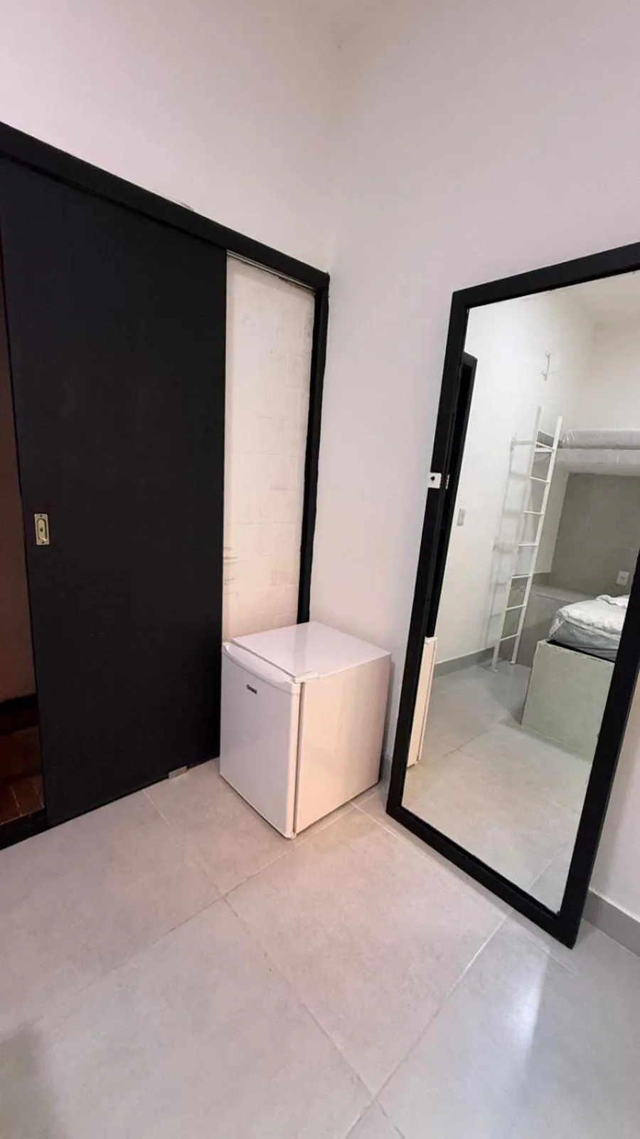 minibar in Maracanã Hostel Sport Bar