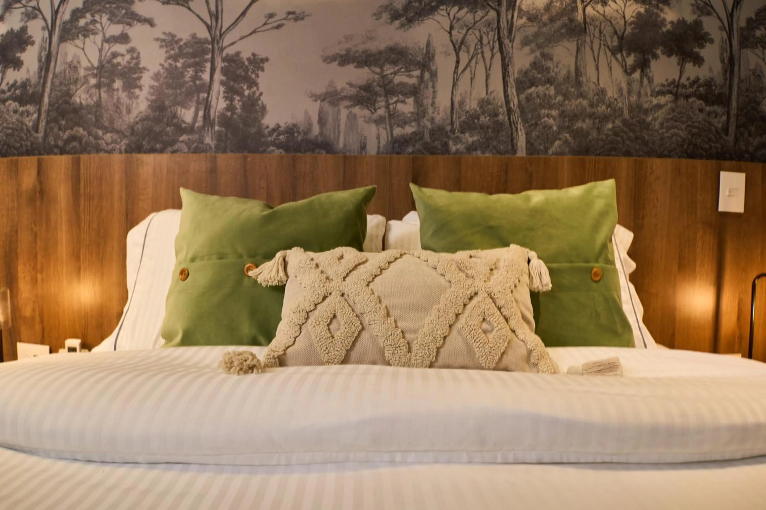 Bed in HYPE STATES Cali