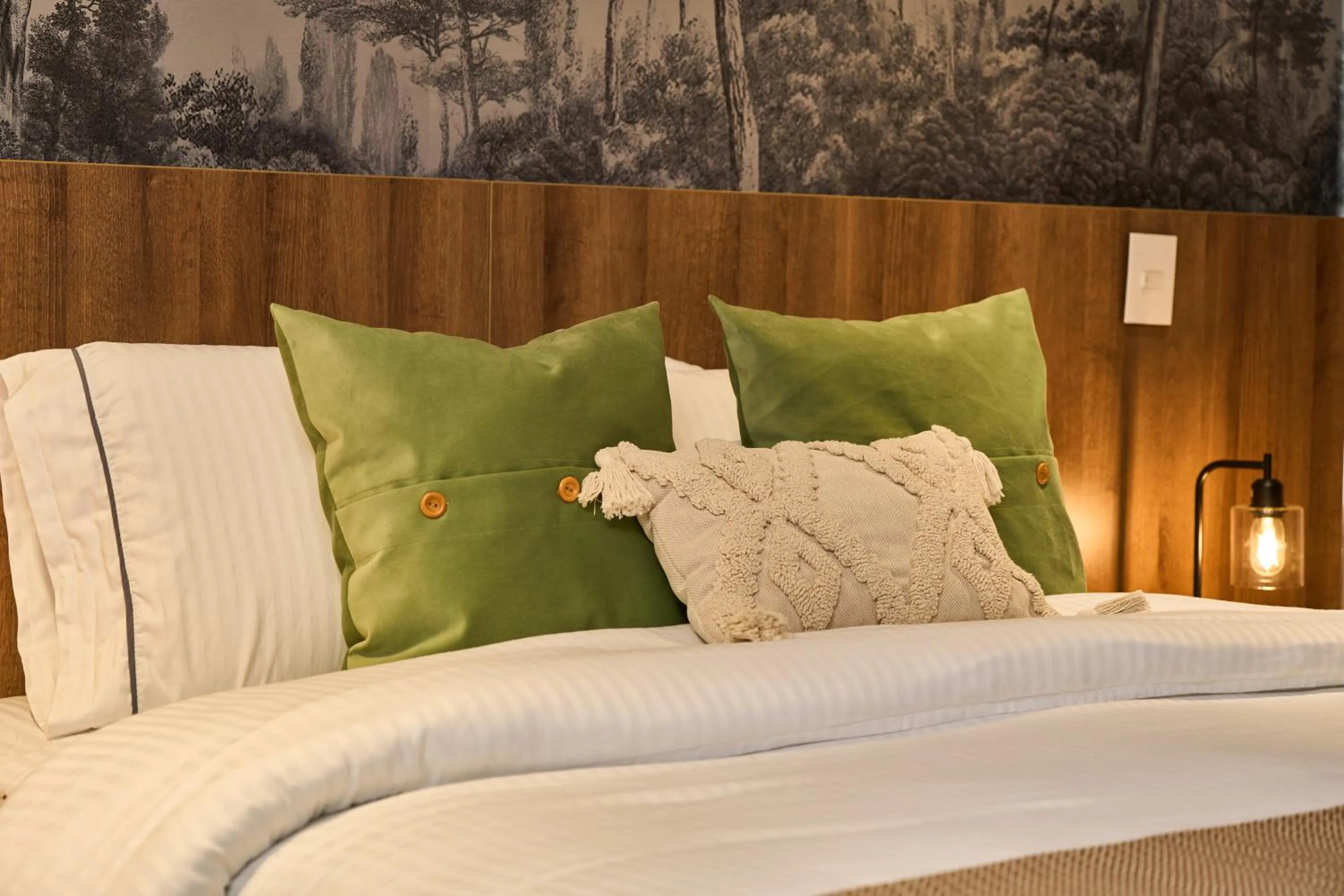 Bed in HYPE STATES Cali