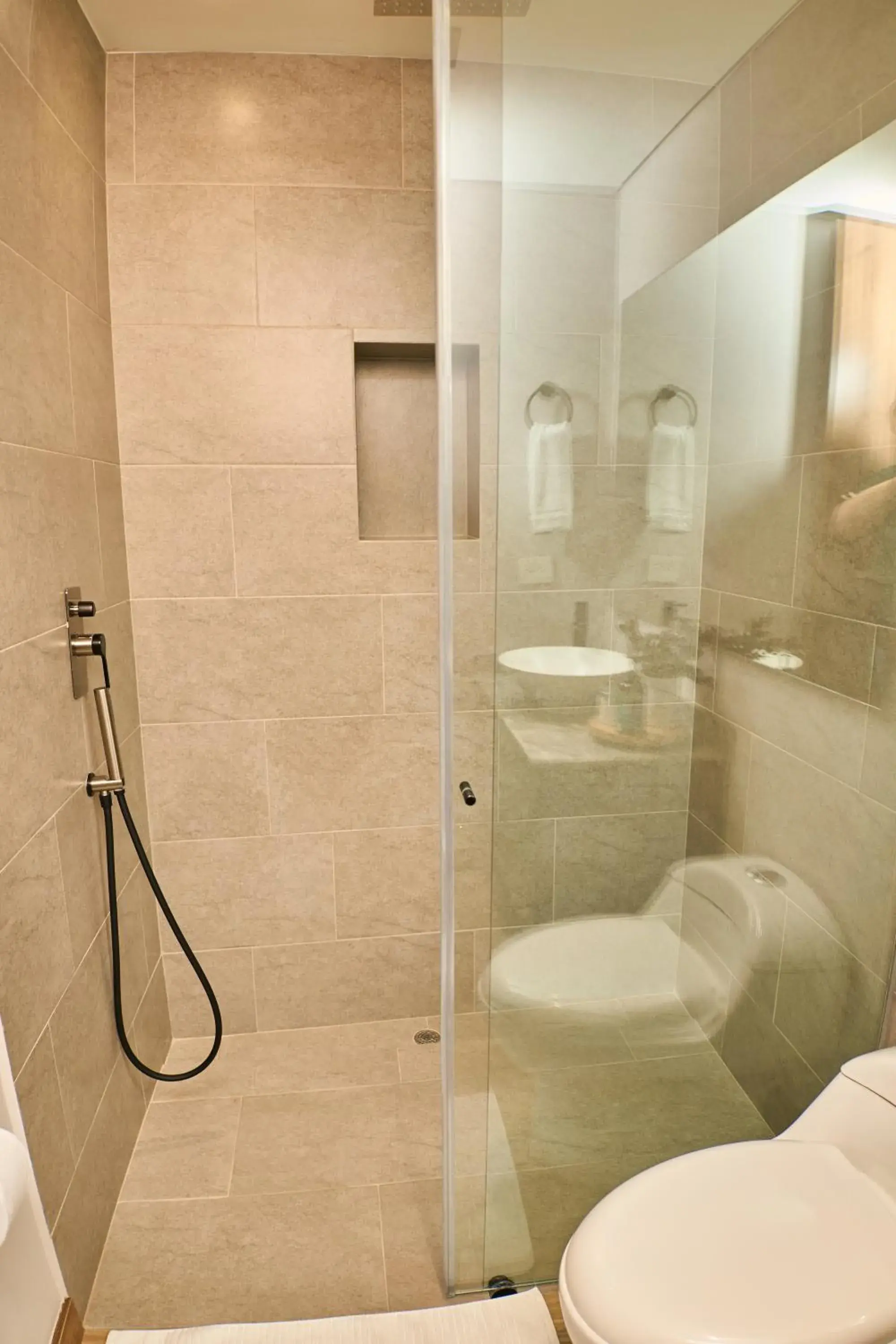 Standard Studio in HYPE STATES Cali Standard Studio in HYPE STATES Cali