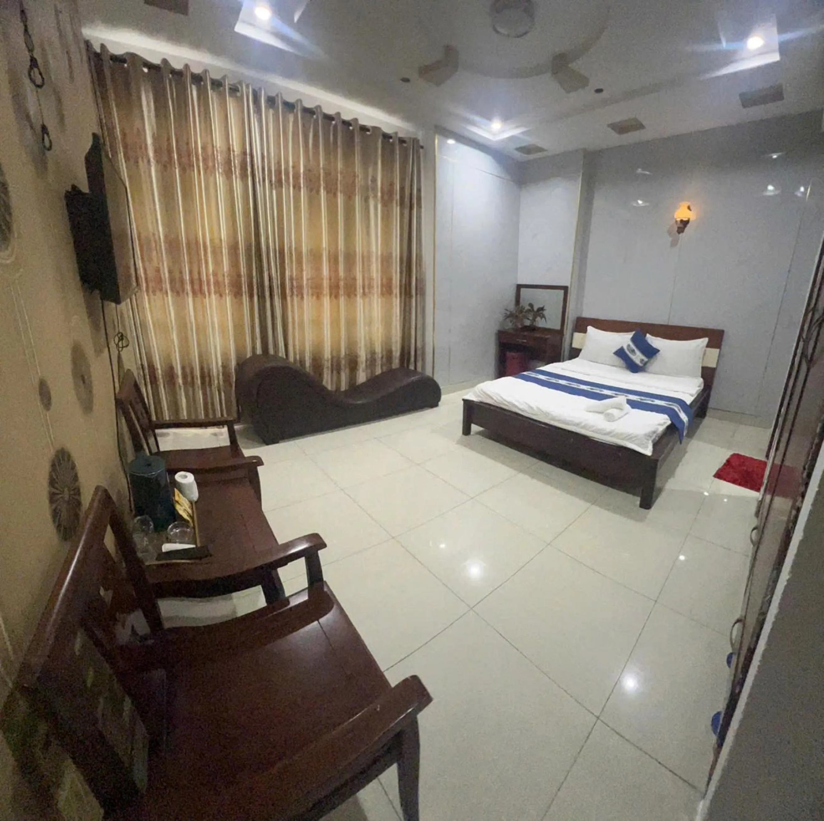 Bed in Quang Huy Hotel