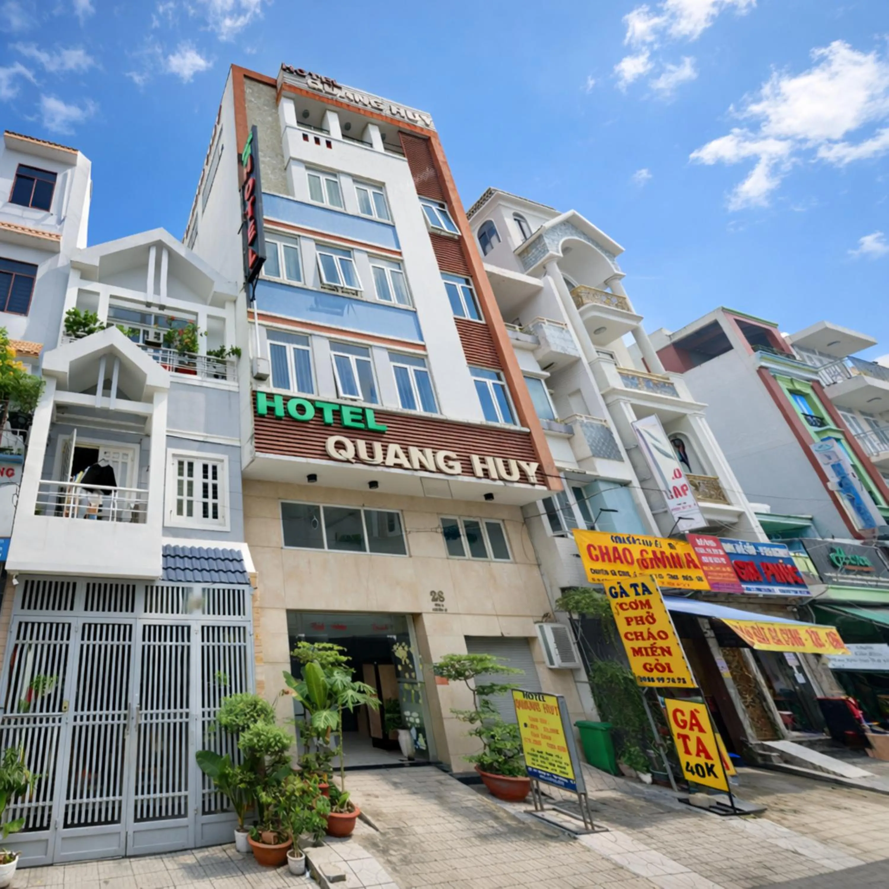 Property building in Quang Huy Hotel