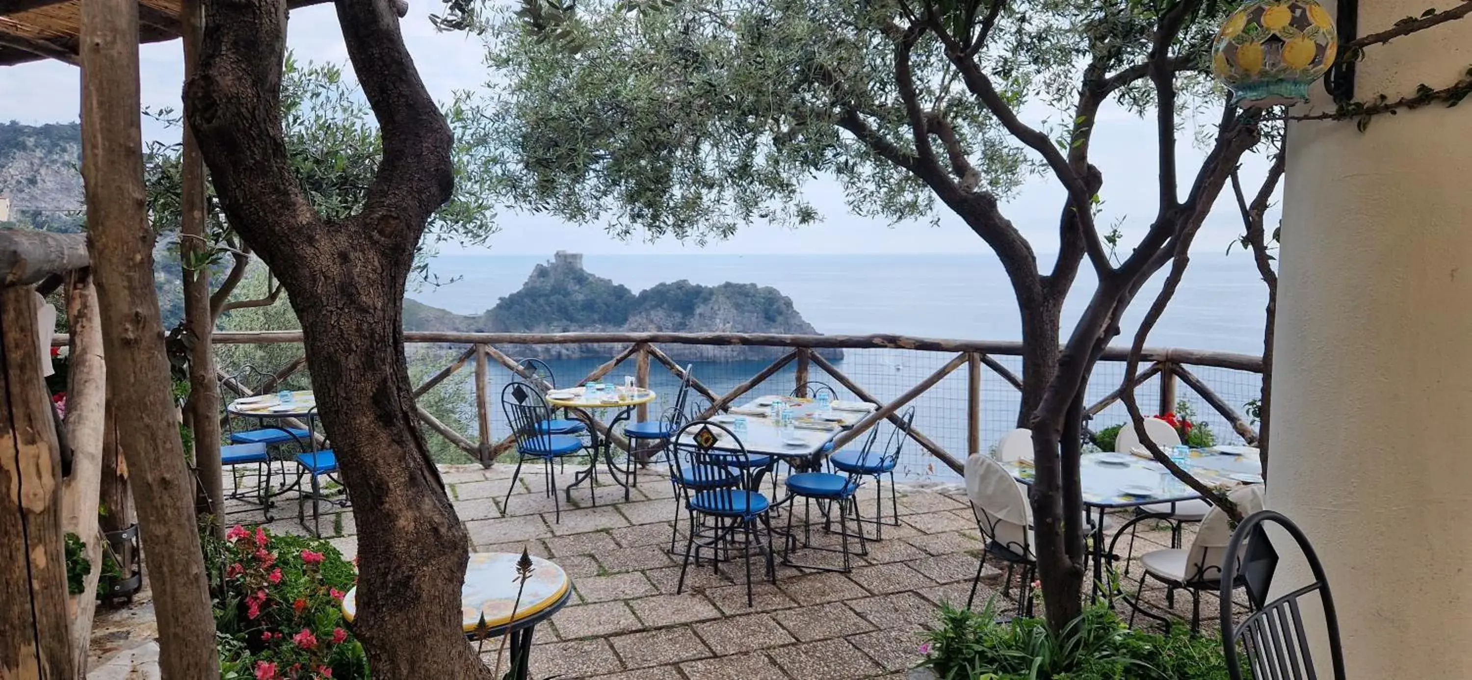 Albergo La Conca Azzurra Albergo La Conca Azzurra