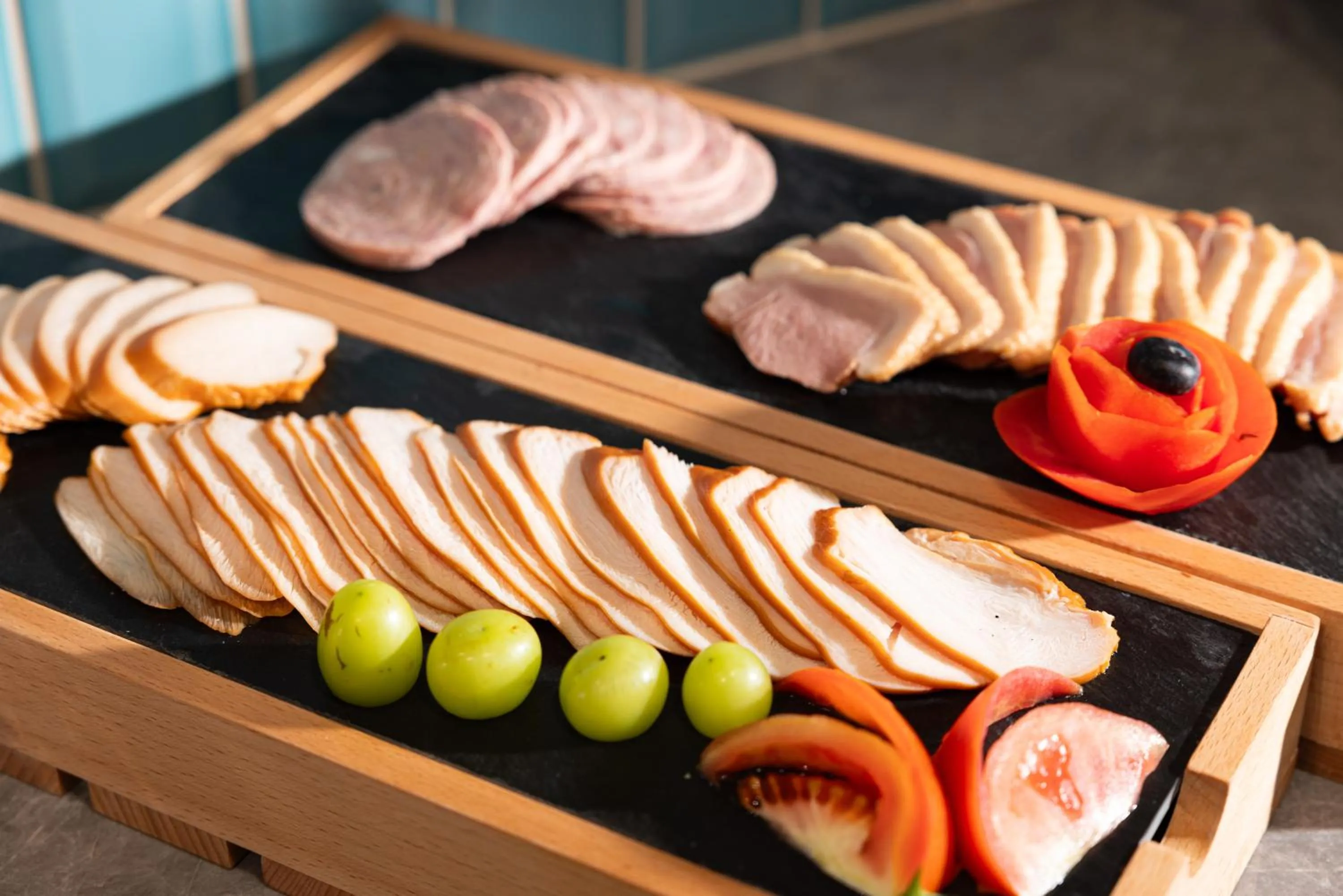 Restaurant/places to eat in Home2 Suites by Hilton Guangzhou Huangpu Science City Free shuttle buses are provided during the Canton Fair