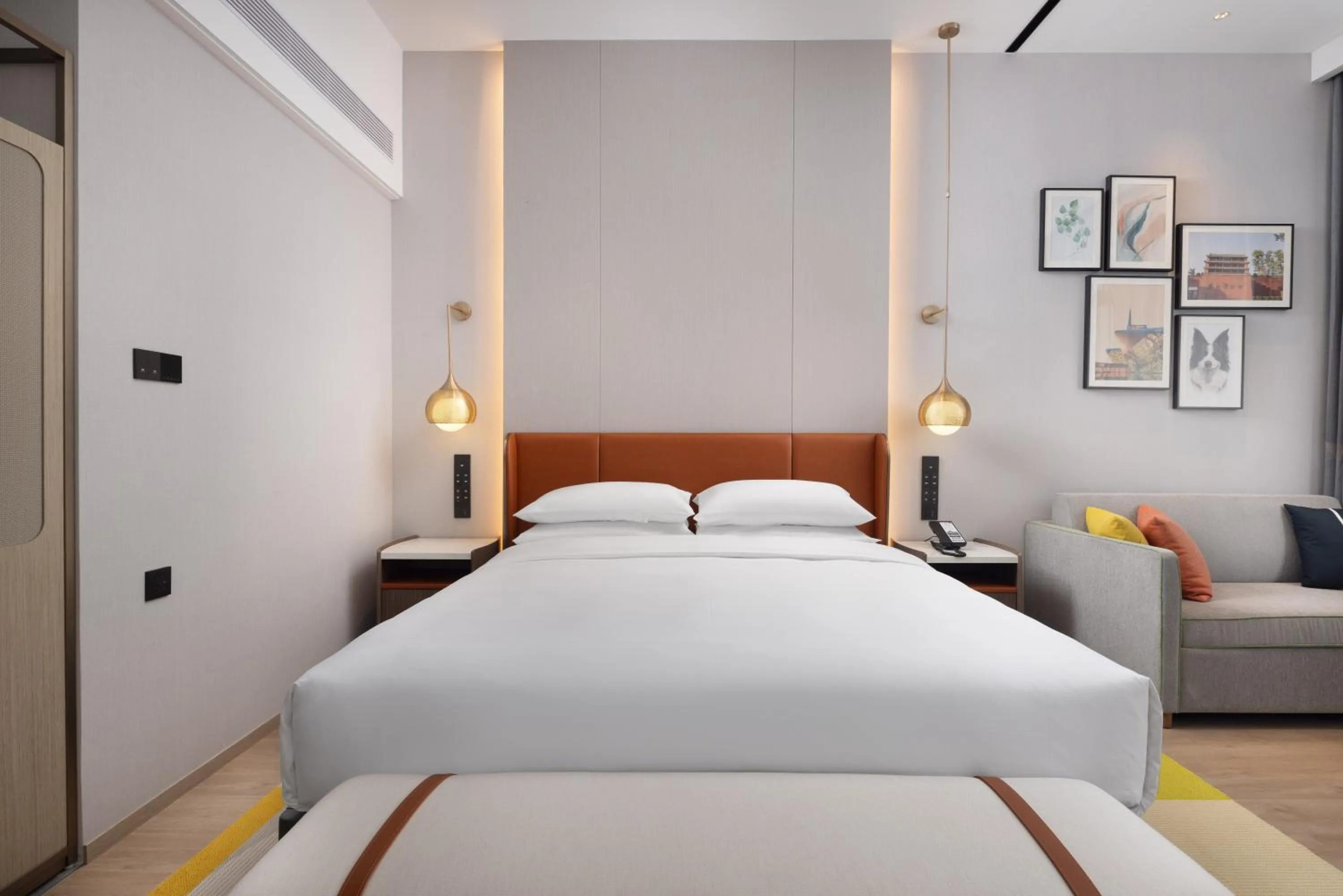 Bed in Home2 Suites by Hilton Guangzhou Huangpu Science City Free shuttle buses are provided during the Canton Fair