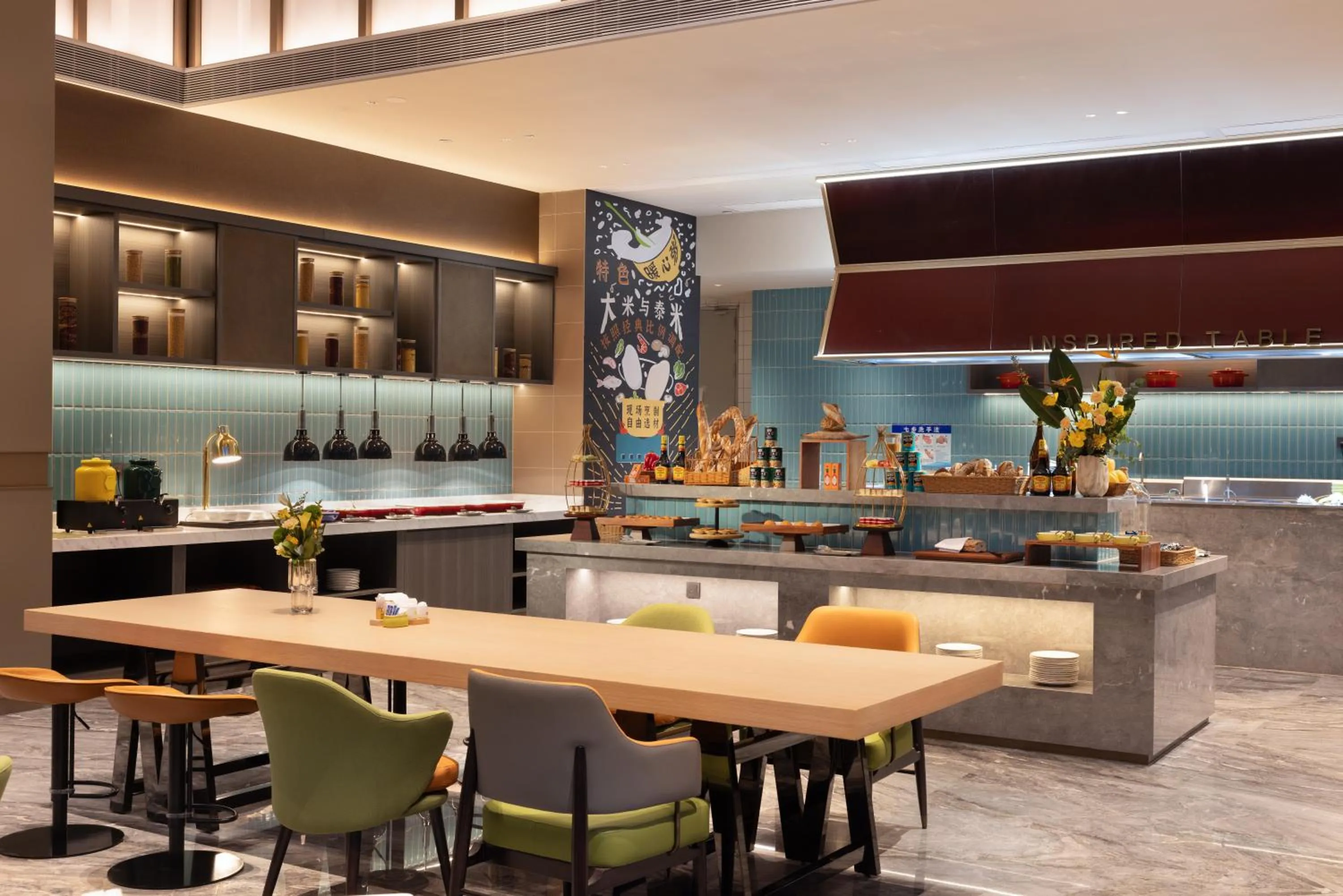 Restaurant/places to eat in Home2 Suites by Hilton Guangzhou Huangpu Science City Free shuttle buses are provided during the Canton Fair