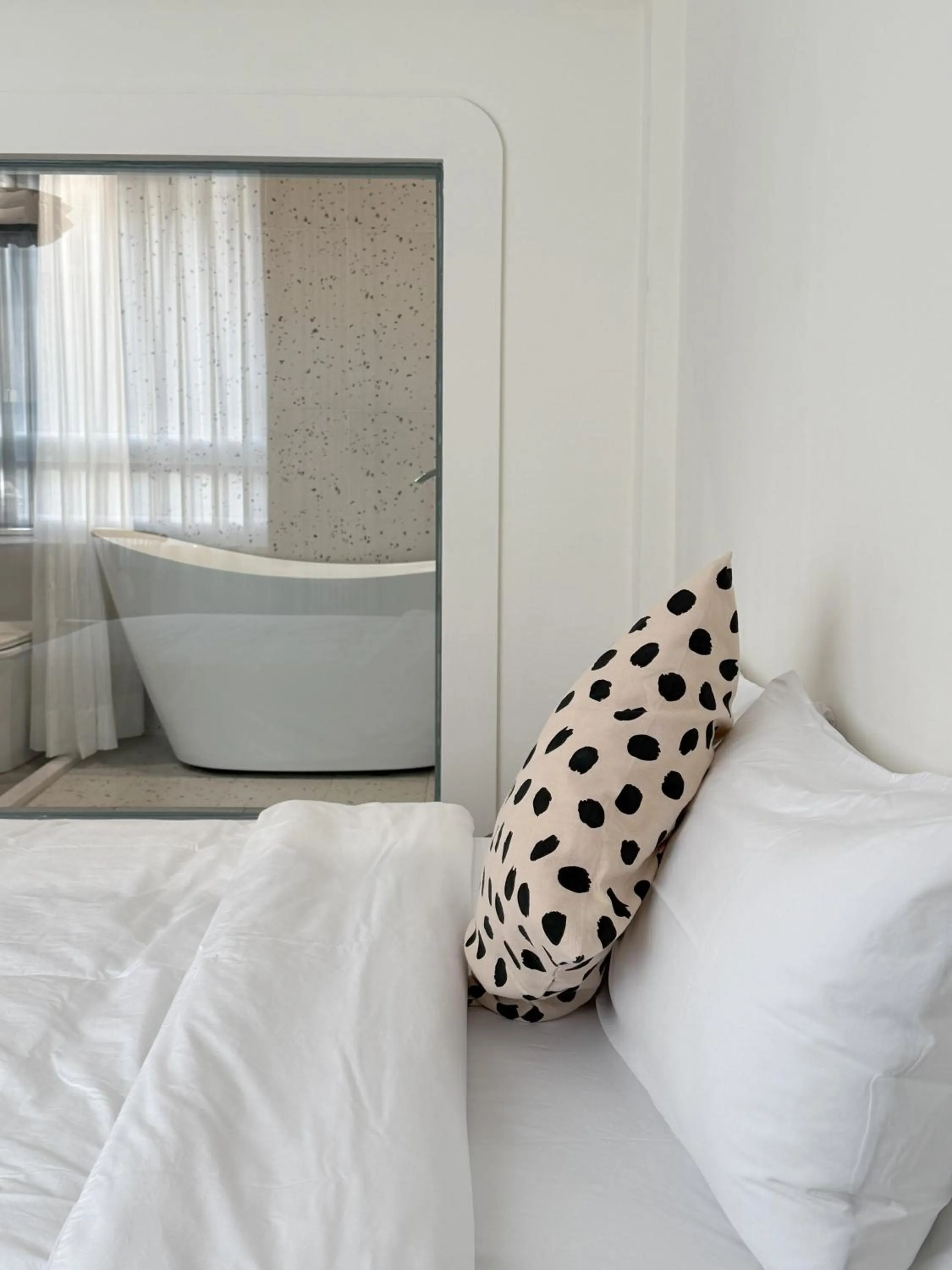 Bath, Bed in Nantuju