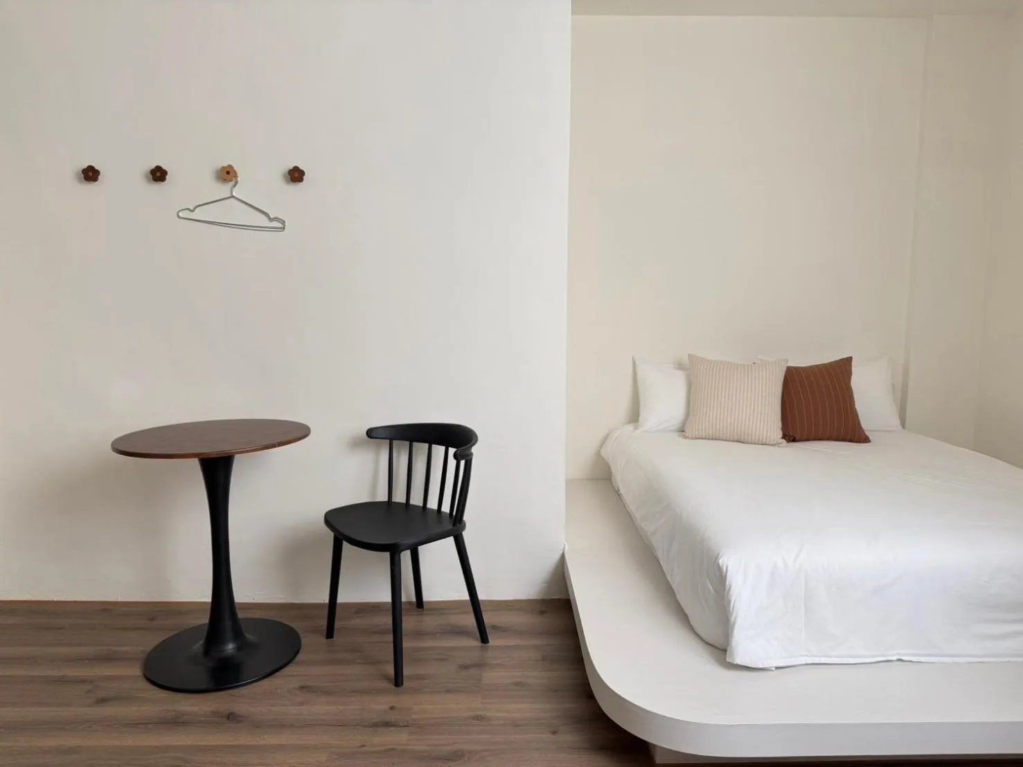 On site, Bed in Nantuju