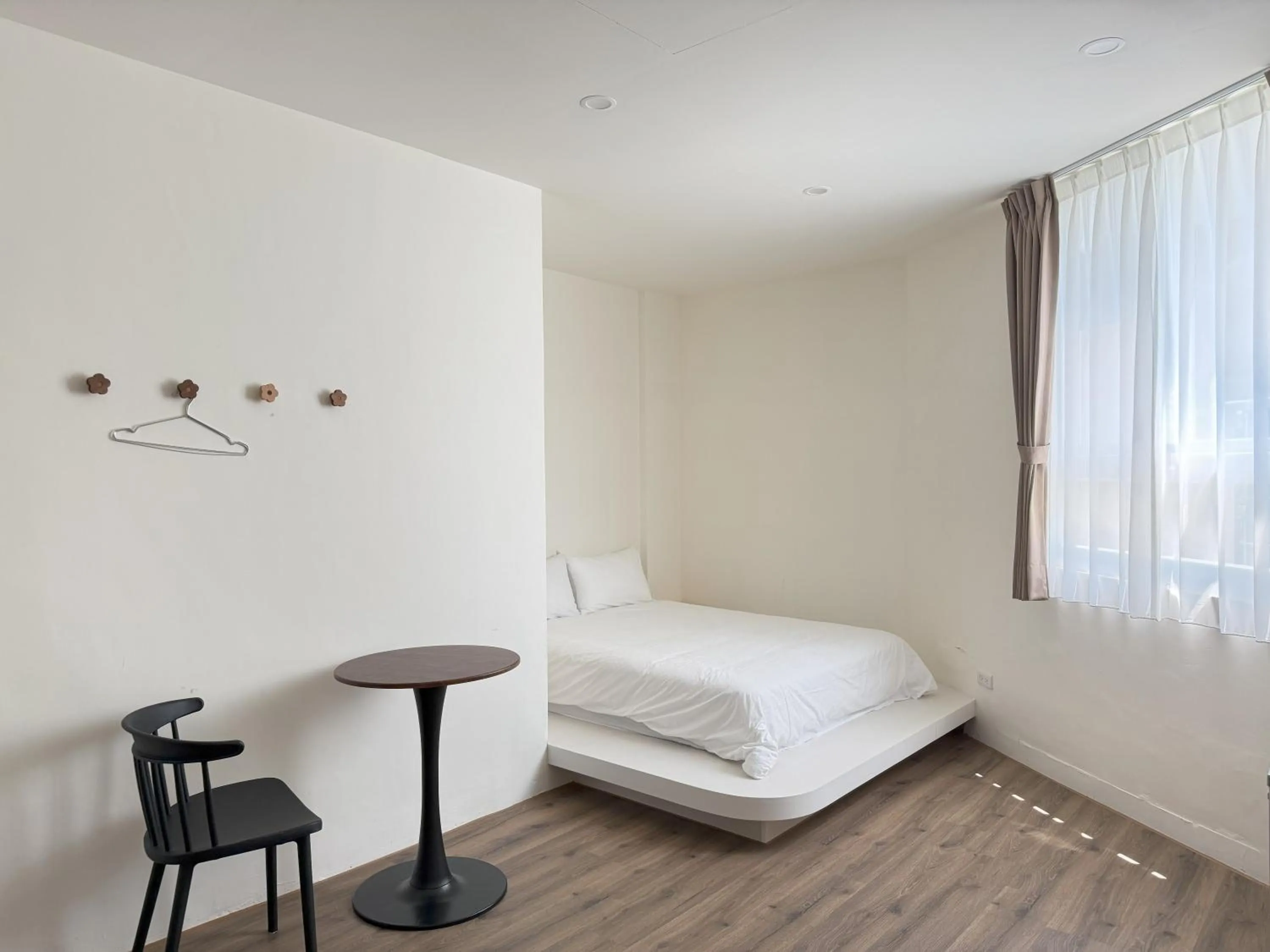 On site, Bed in Nantuju