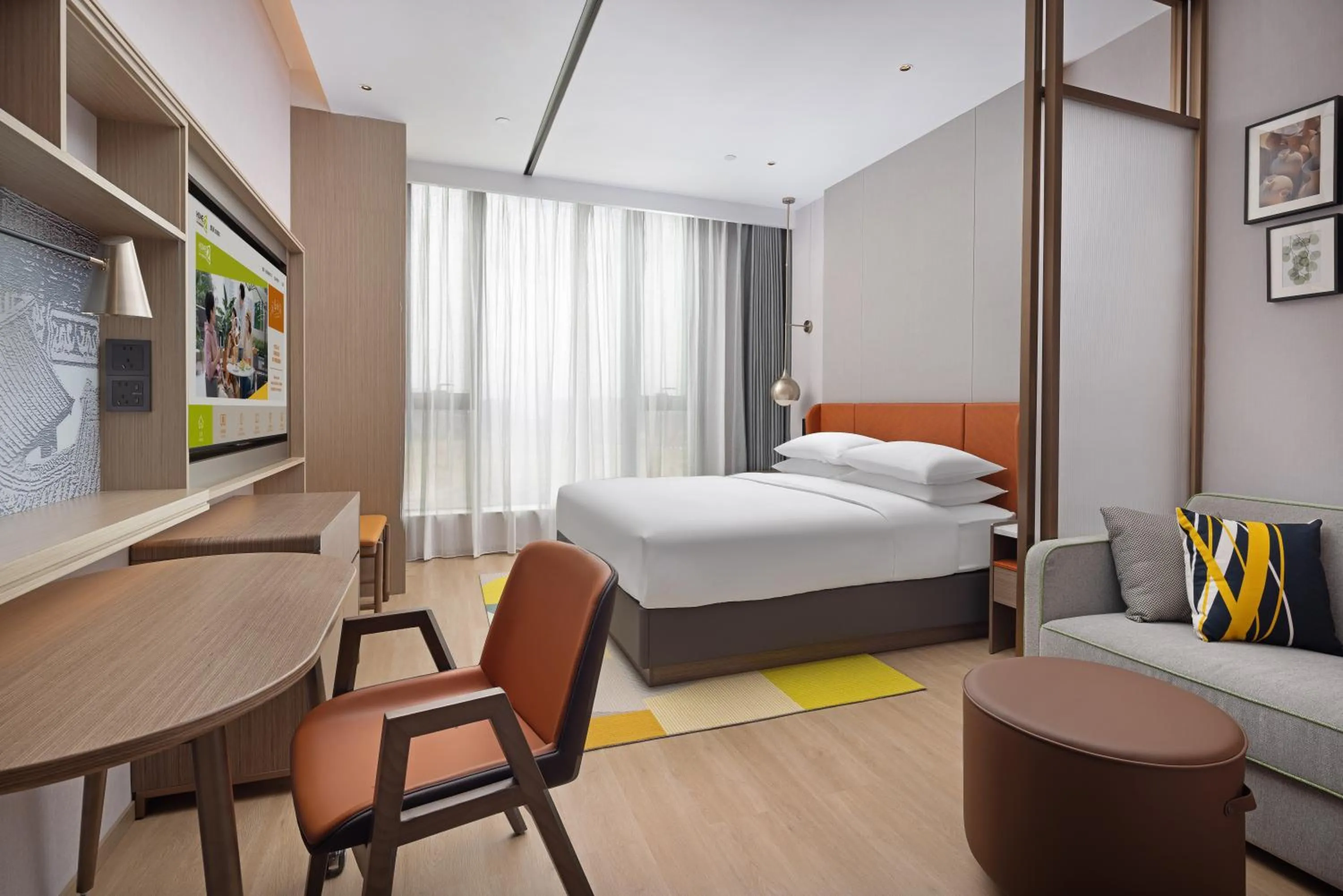 Photo of the whole room, Bed in Home2 Suite by Hilton Jingdezhen Changnan