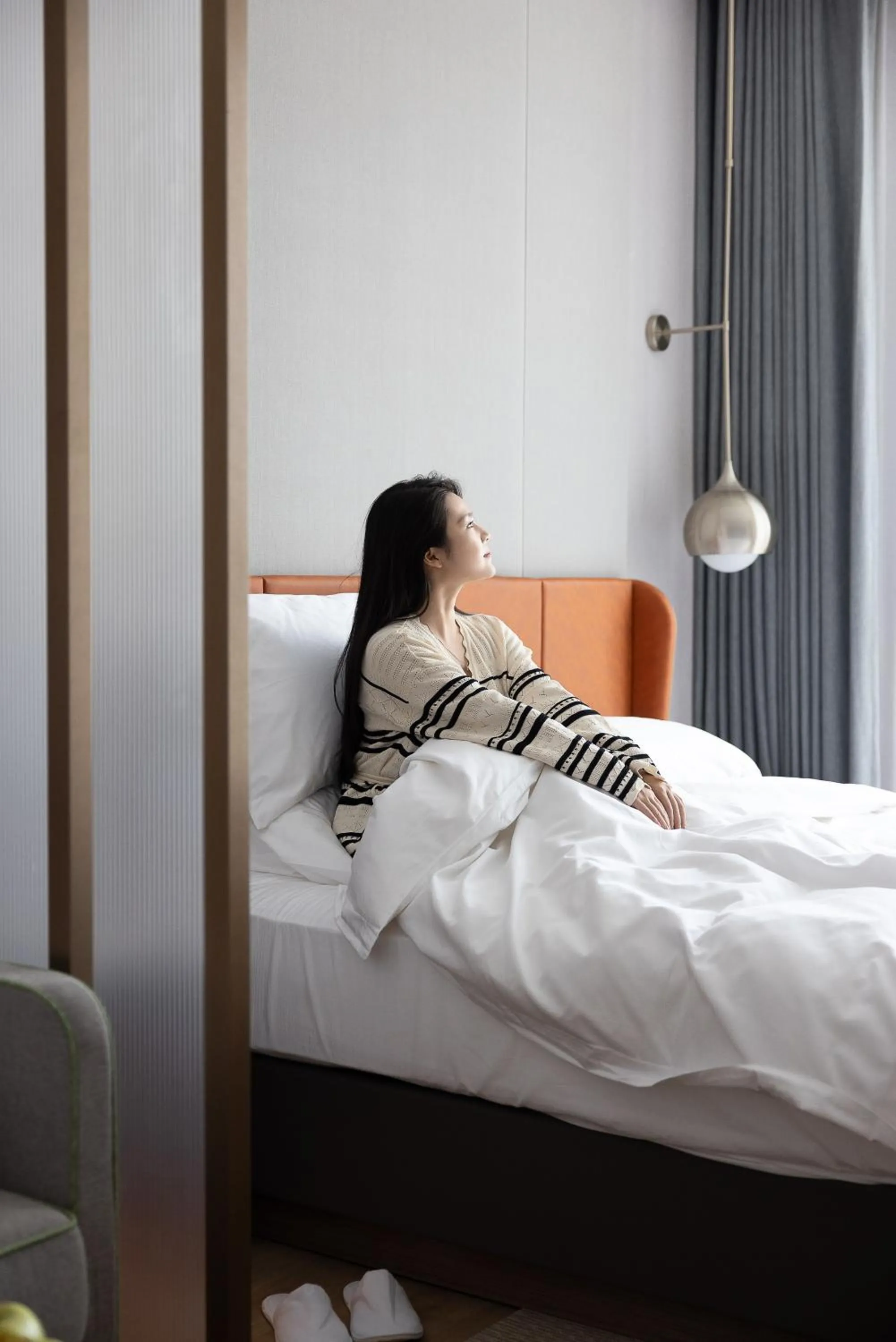 People, Bed in Home2 Suite by Hilton Jingdezhen Changnan