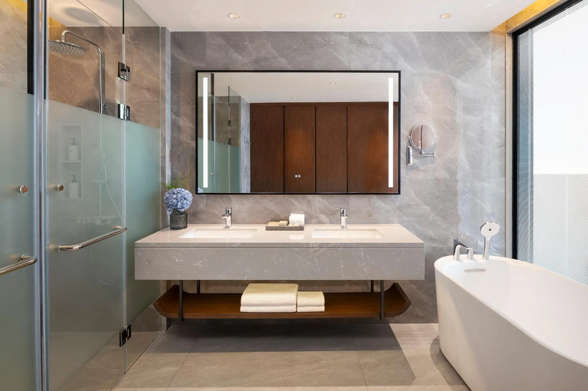 Bathroom in Amari Vientiane