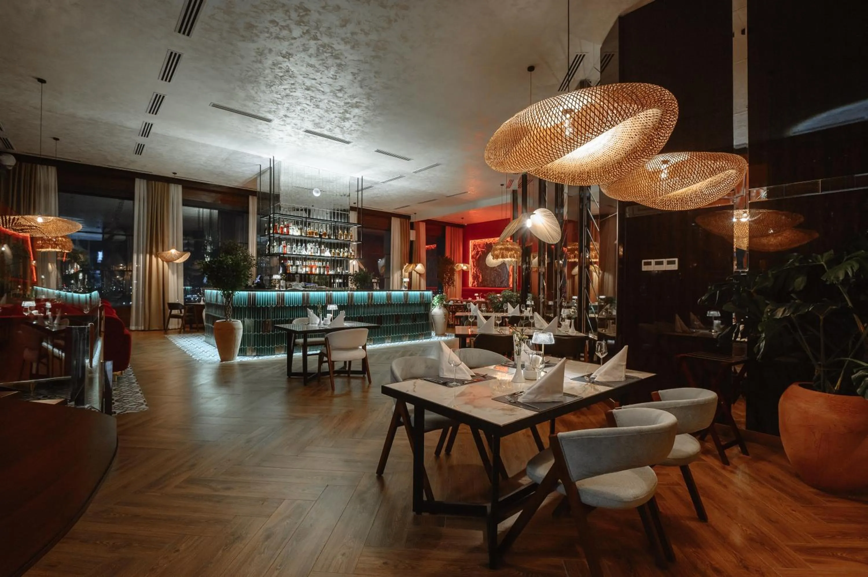 Restaurant/places to eat in Azimut Hotel Tashkent