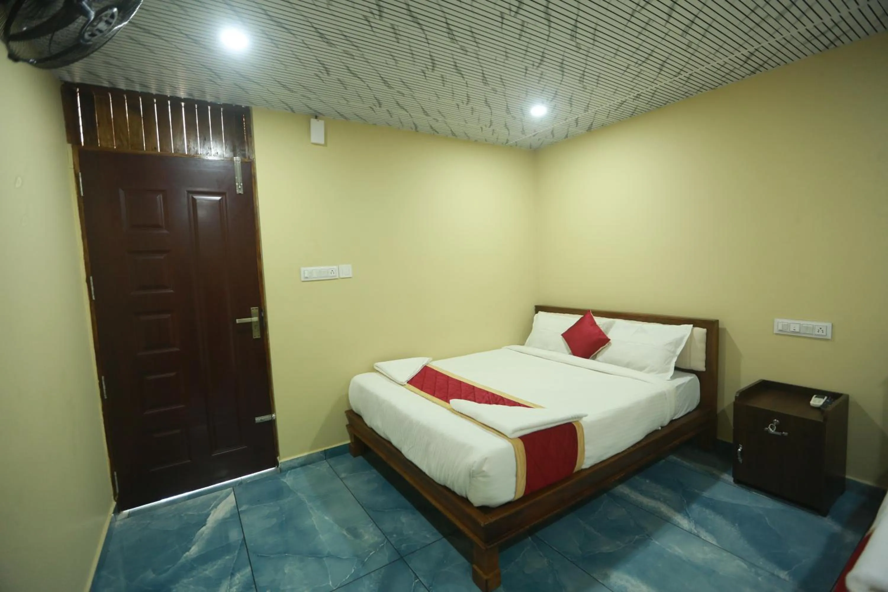 Bed in Karingens Resort