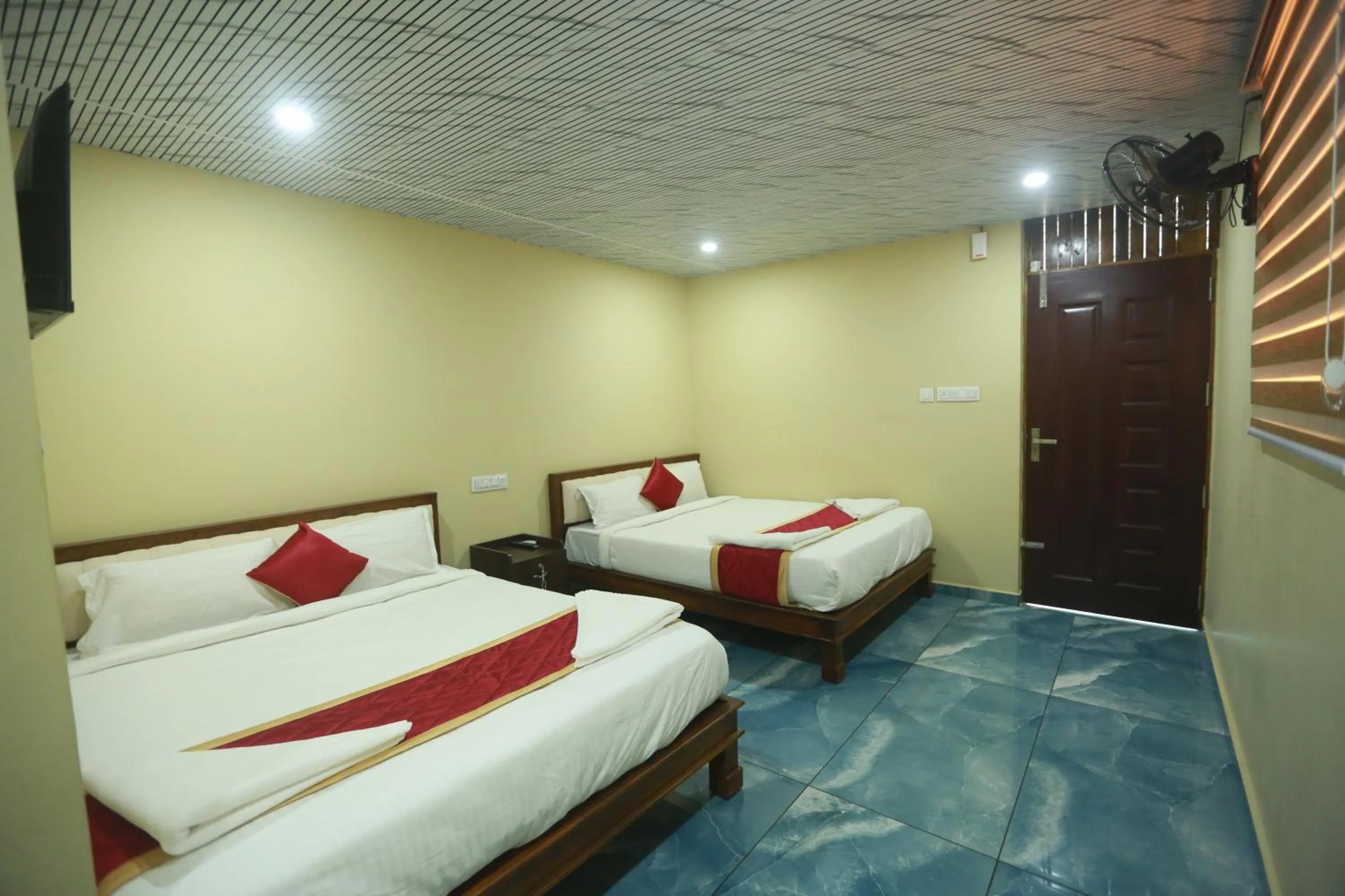 Bed in Karingens Resort