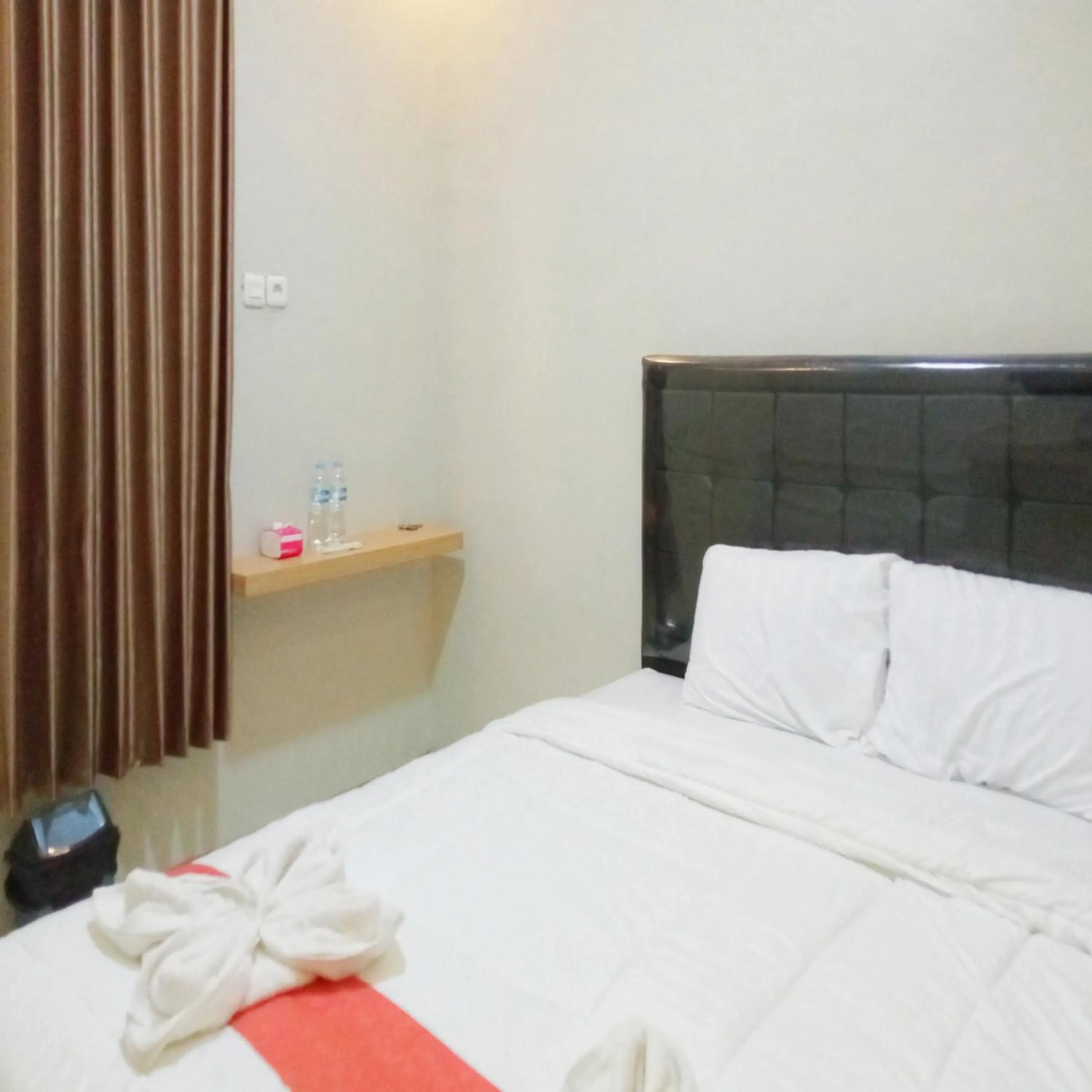 Bedroom, Bed in Rifal Inn Mitra RedDoorz