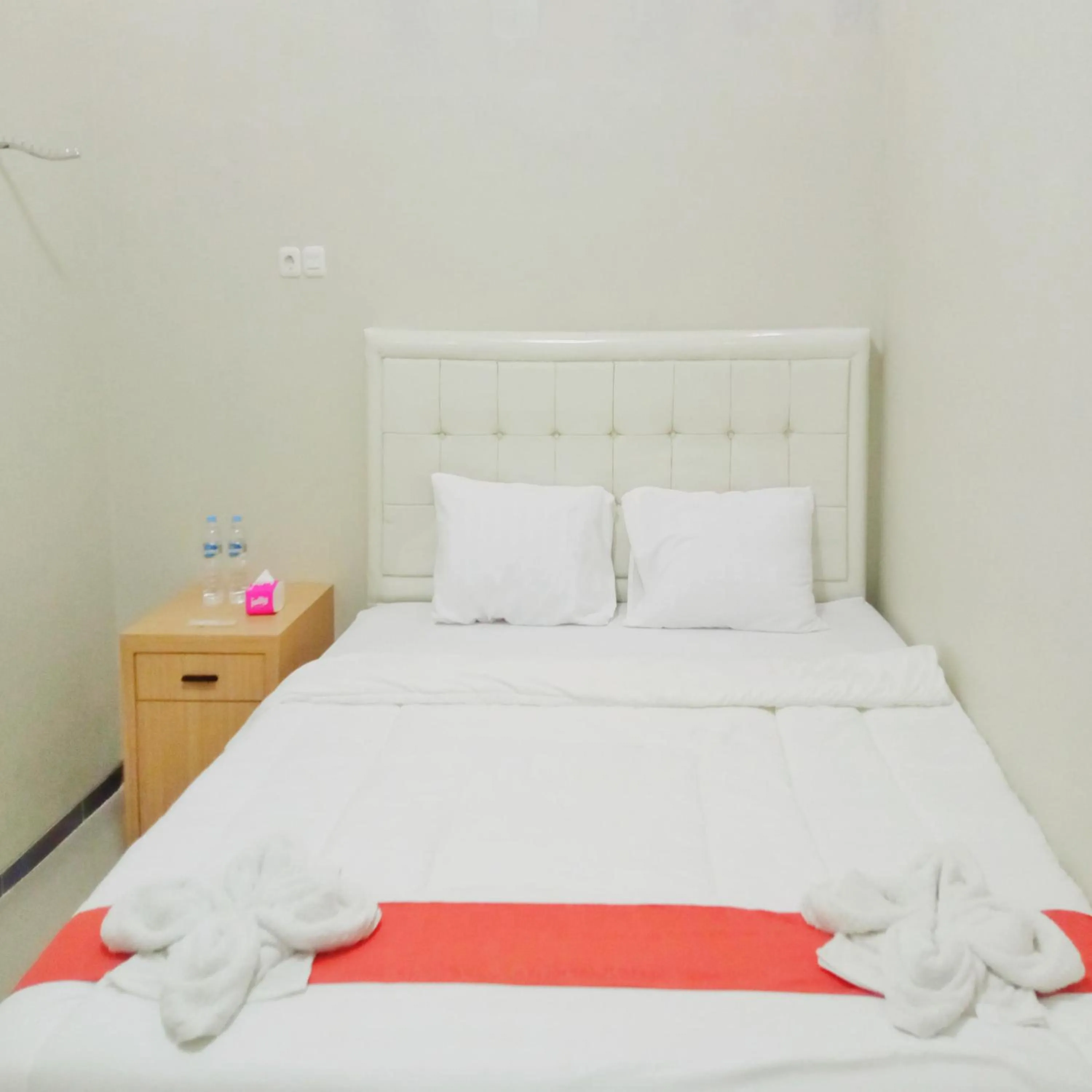 Bedroom, Bed in Rifal Inn Mitra RedDoorz