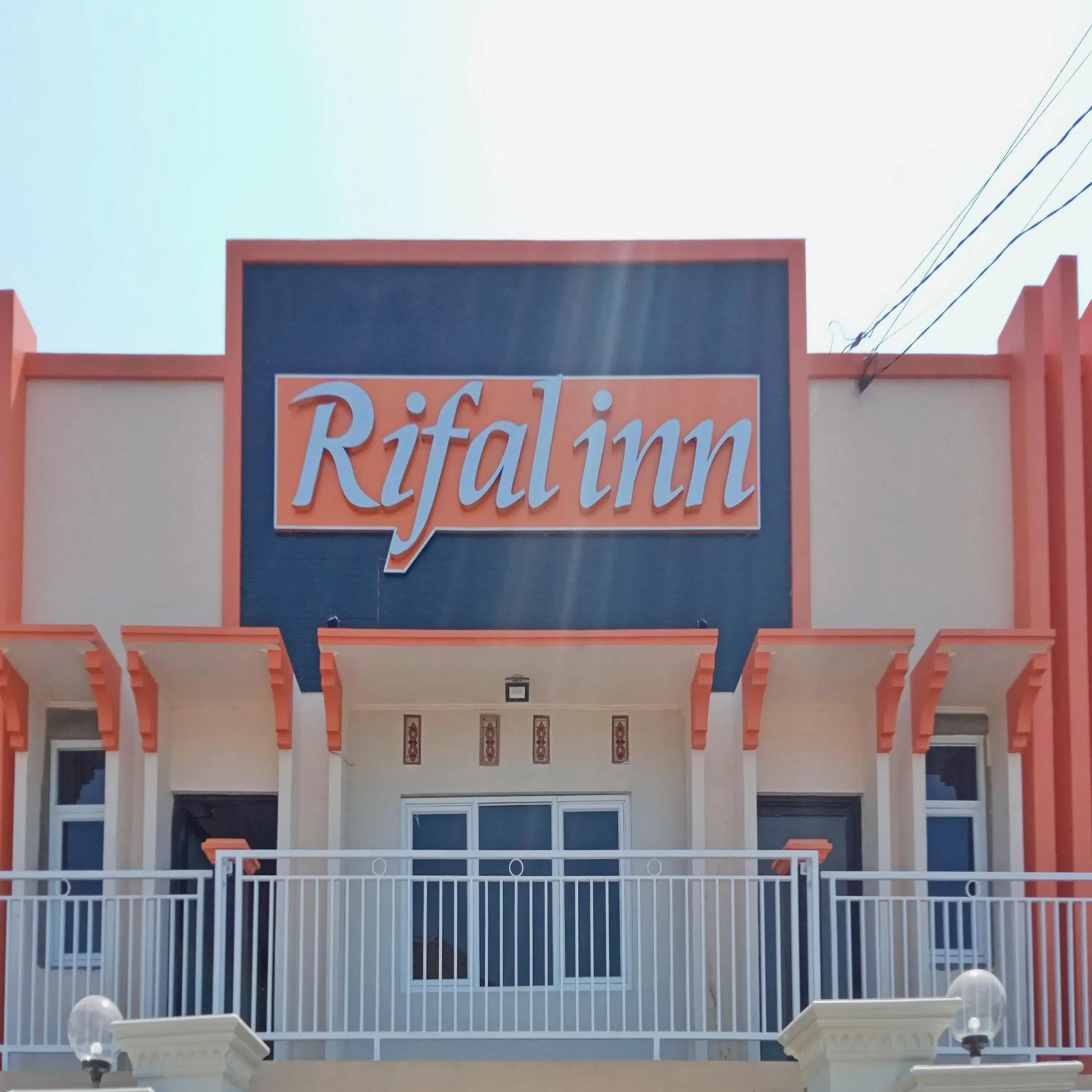Facade/entrance in Rifal Inn Mitra RedDoorz