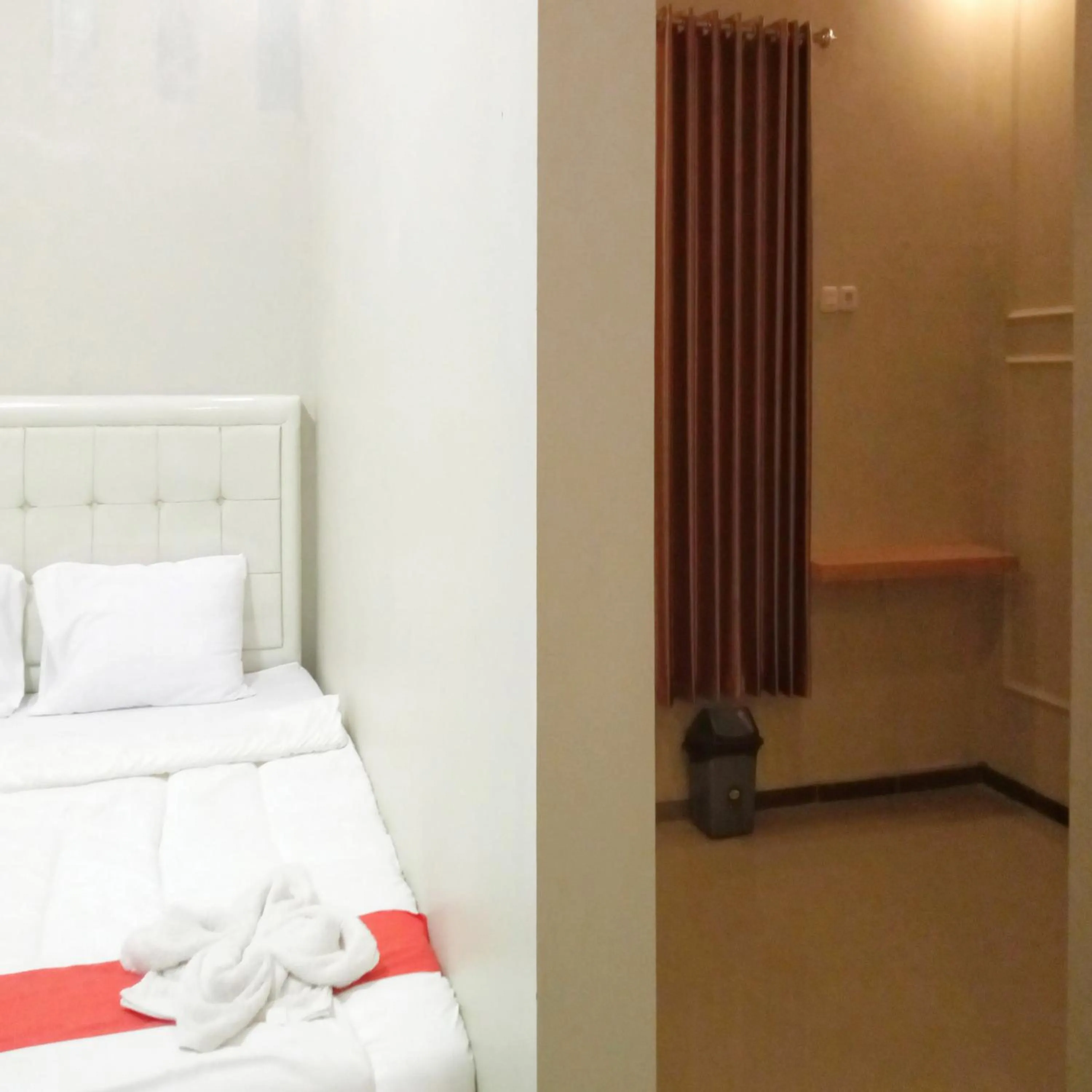 Bedroom, Bed in Rifal Inn Mitra RedDoorz